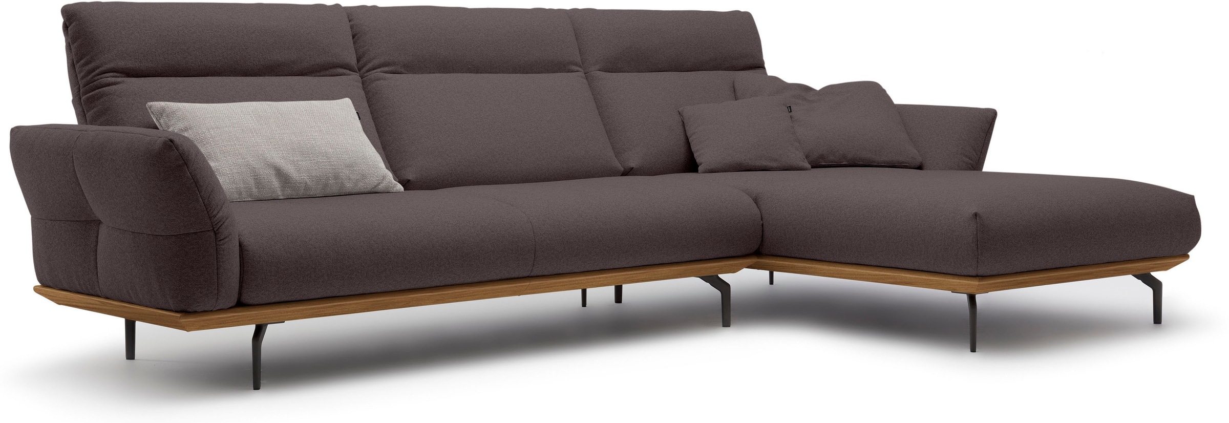 Creation BY ROLF BENZ Ecksofa »CR.460«, Sockel in Nussbaum, Winkelfüße in Umbragrau, Breite 318 cm