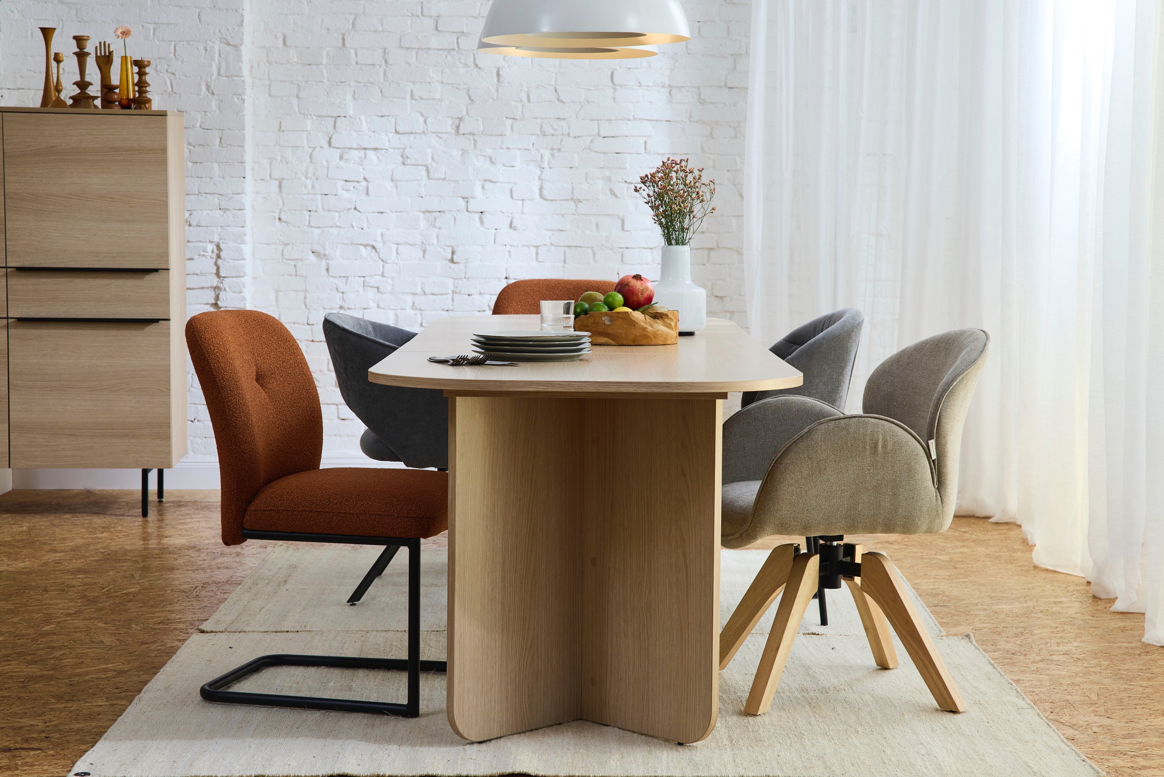 TOM TAILOR HOME Esstisch "ROUNDES TABLE", Tischplatte und -beine mit gerund günstig online kaufen