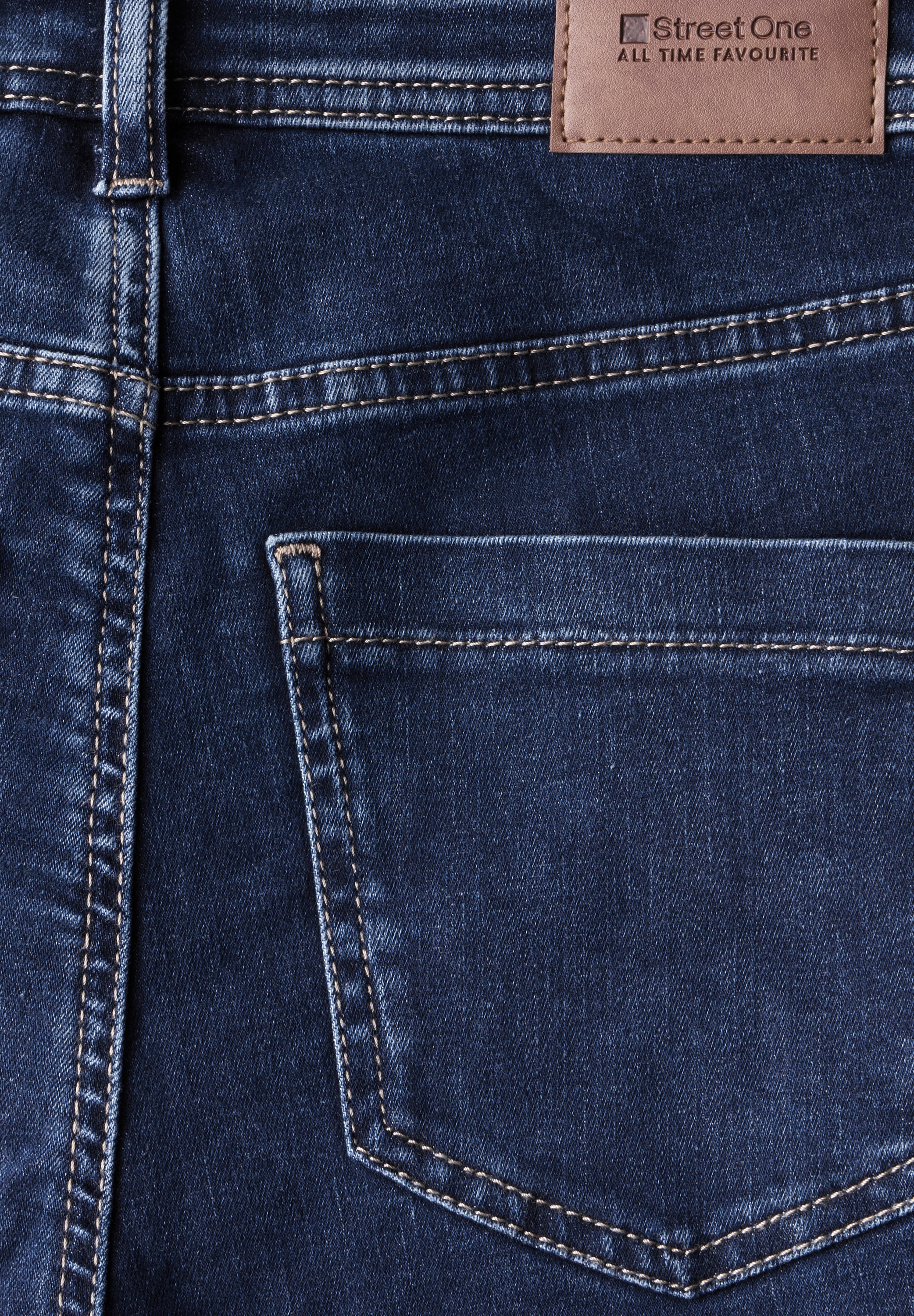 STREET ONE Slim-fit-Jeans, in dunkelblauer Waschung