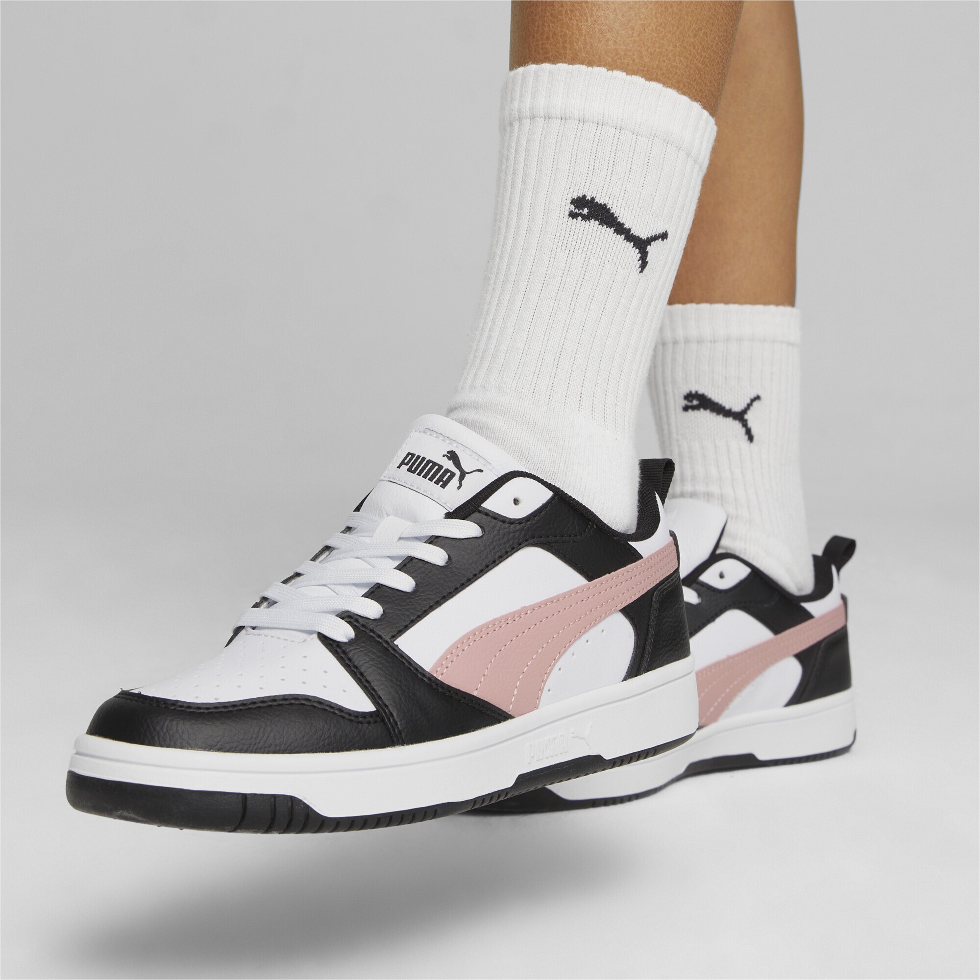 PUMA Sneaker »Rebound V6 Low Sneakers Erwachsene«
