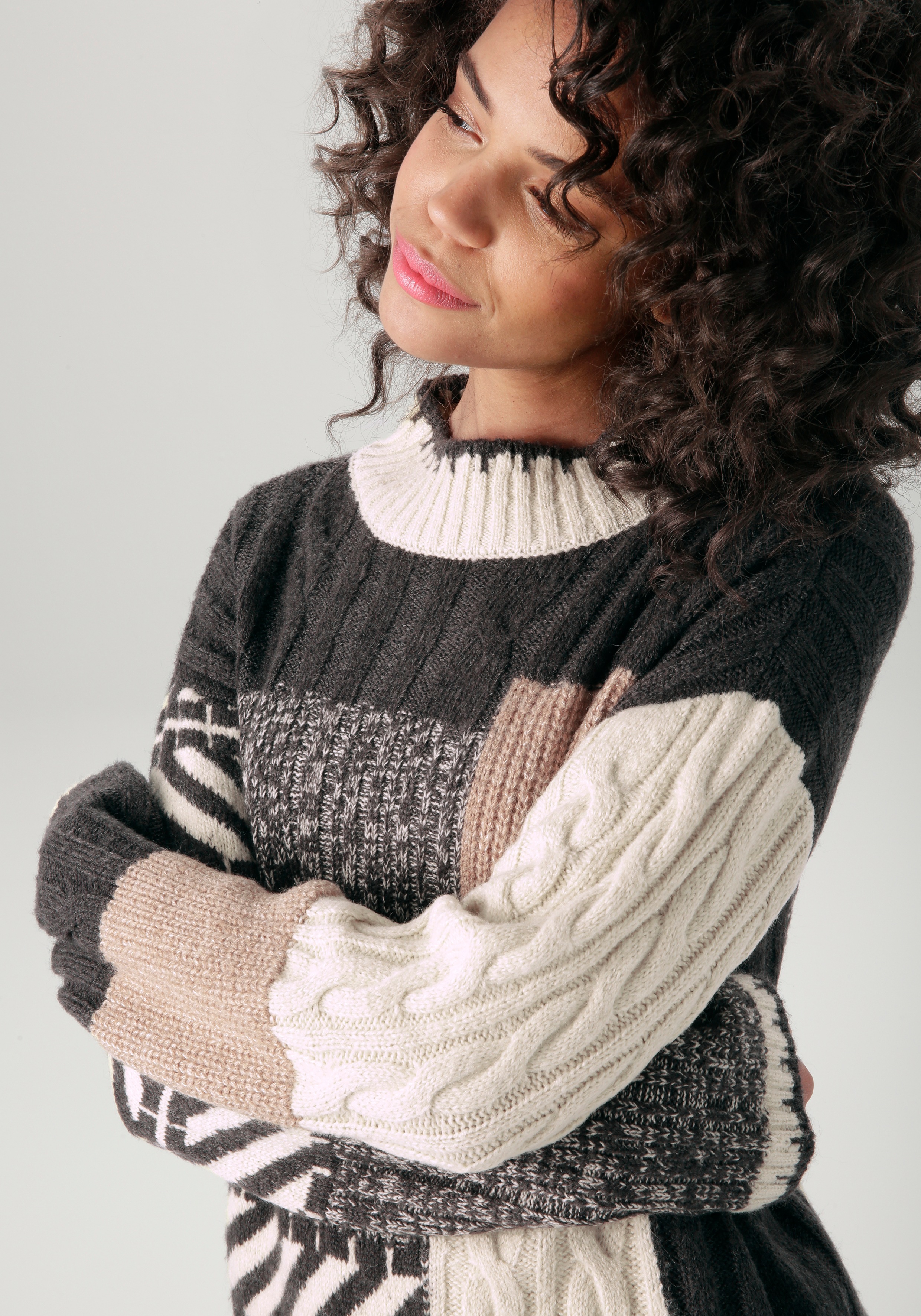 Thumbnail - Aniston CASUAL Strickpullover im farbharmonischem Patch-Dessin