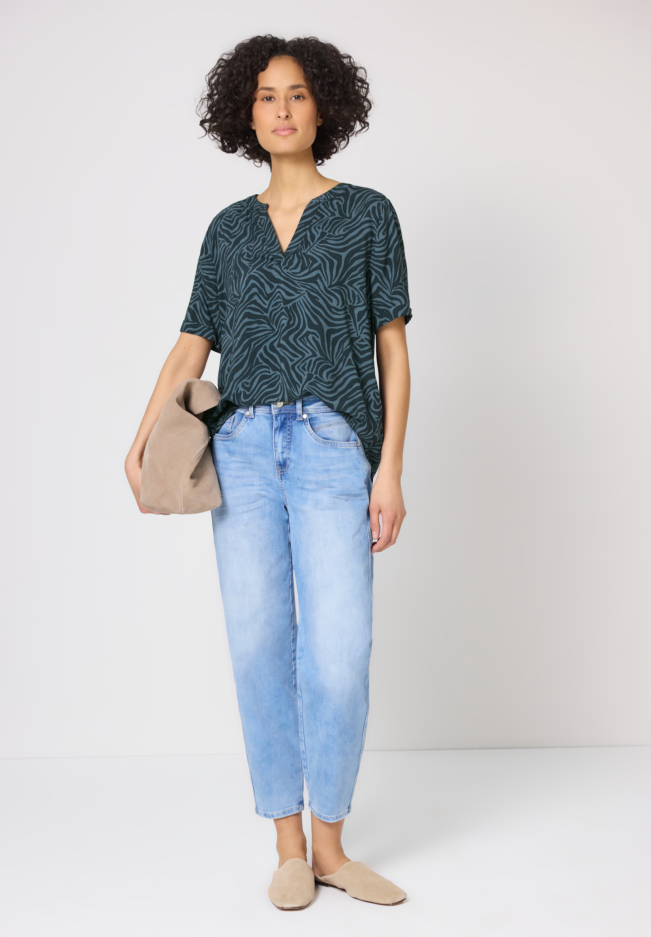 STREET ONE Hemdbluse mit geschlitztem Rundhalsausschnitt