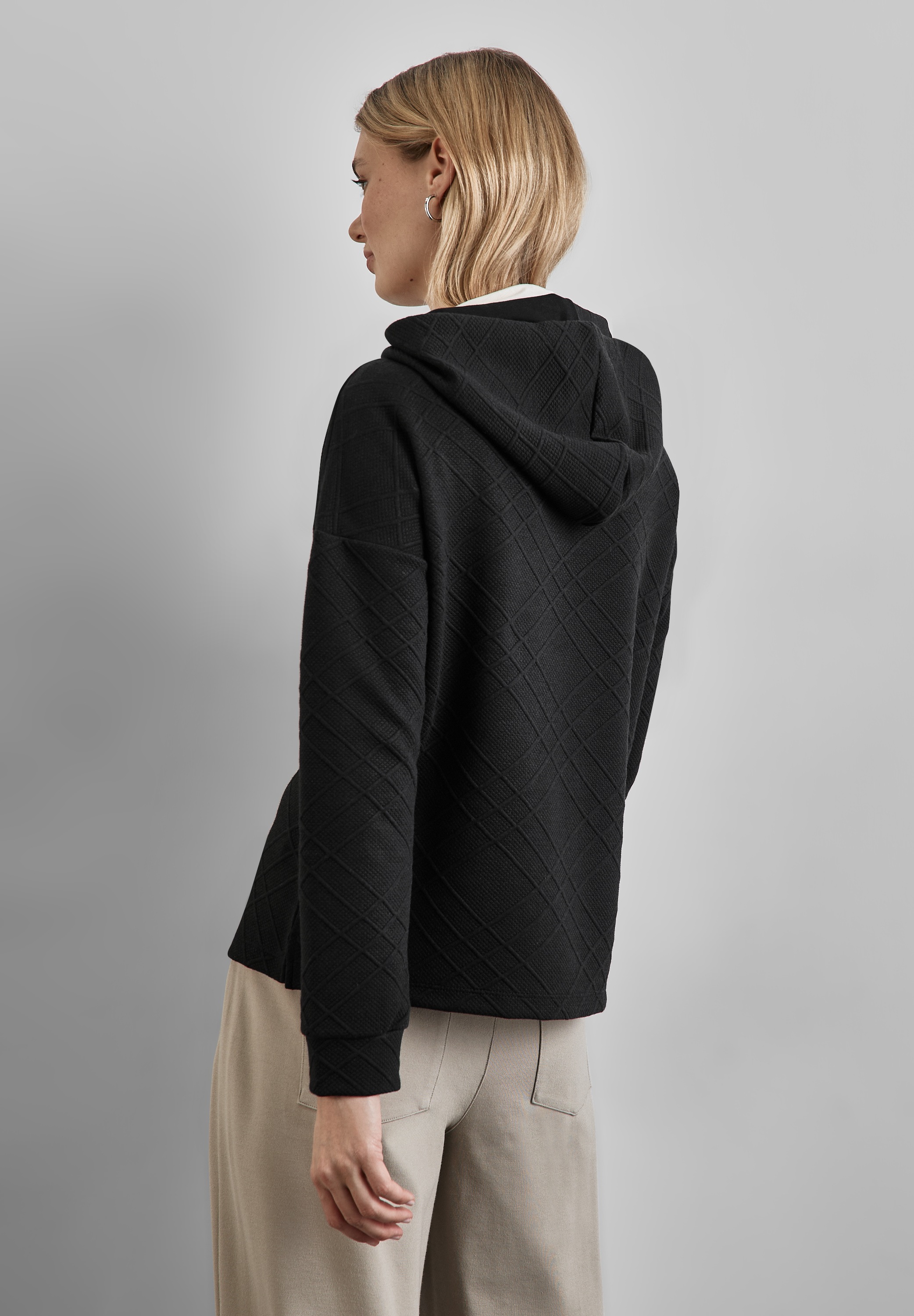 STREET ONE Langarmshirt, mit Materialmix