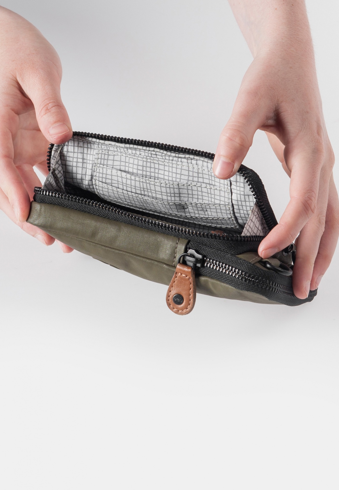 aunts & uncles Handytasche »Phone bag Uji«
