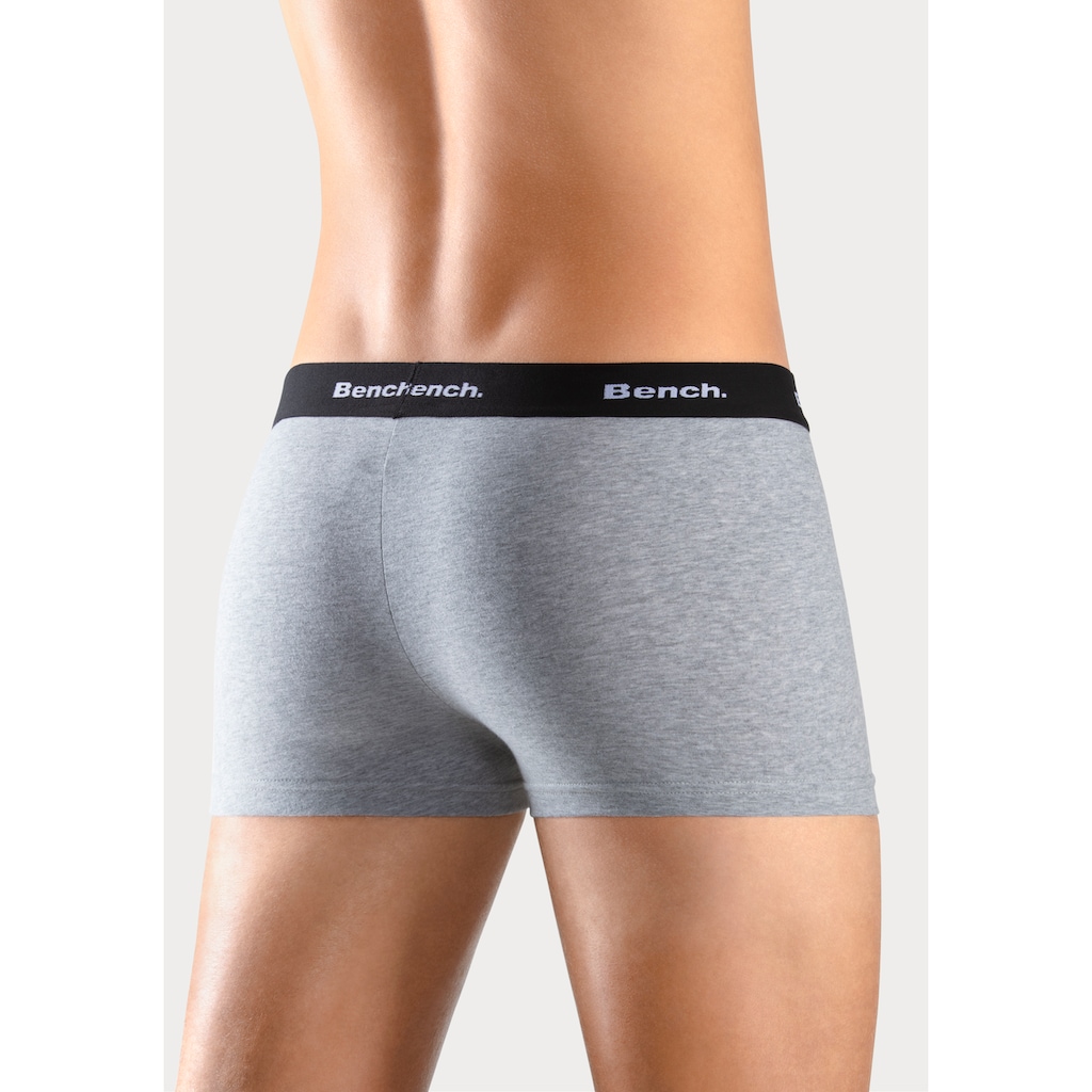 Bench. Boxershorts, (Packung, 4 St.), in Hipster-Form mit kontrastfarbenem Bund