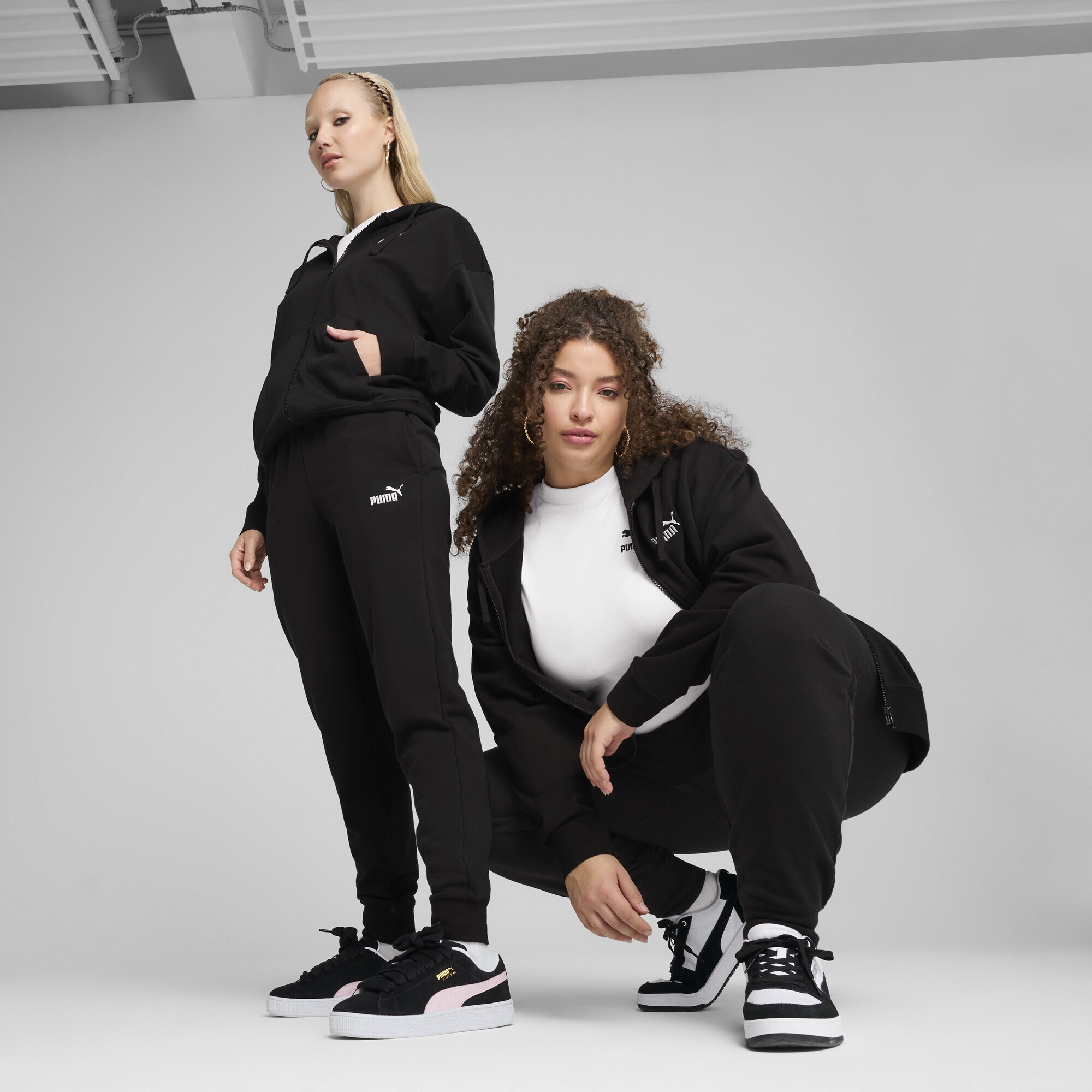 PUMA Sporthose »ESS Small No. 1 Logo Jogginghose Damen«