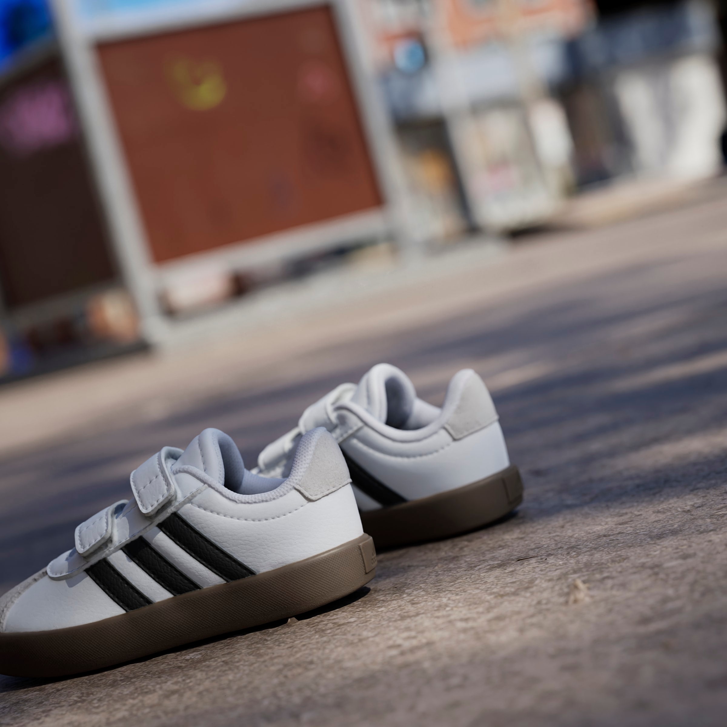 adidas Sportswear Sneaker »VL COURT 3.0 KIDS«  inspiriert vom Design des adidas samba, für Kinder
