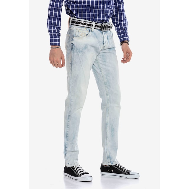 Cipo & Baxx Bequeme Jeans, mit schmalem Saum in Straight Fit ▷ bestellen |  BAUR