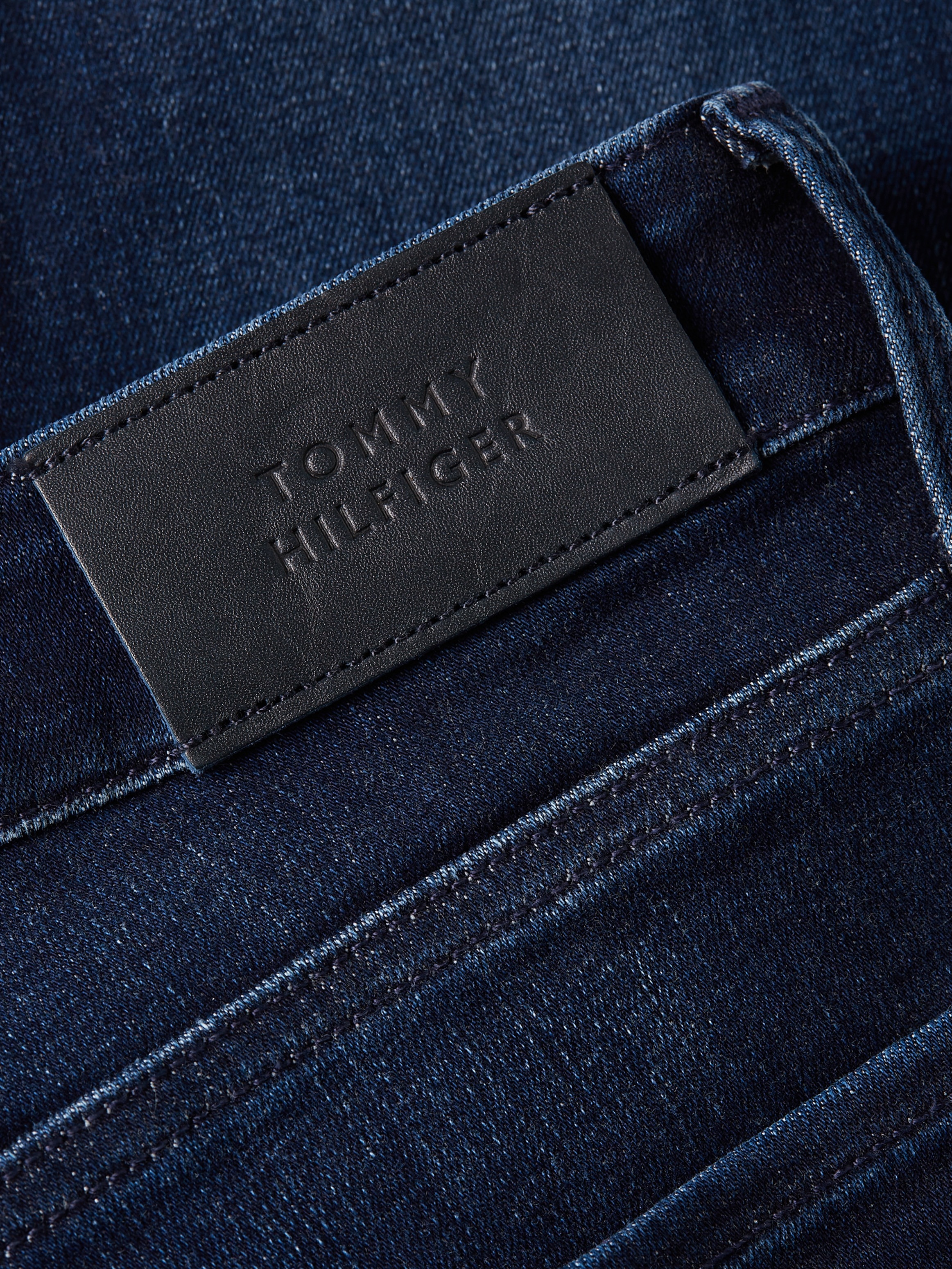 Hilfiger Skinny-fit-Jeans HARLEM HW«, FLEX BAUR mit SKINNY U Logo-Badge Tommy »TH Tommy Hilfiger | bestellen