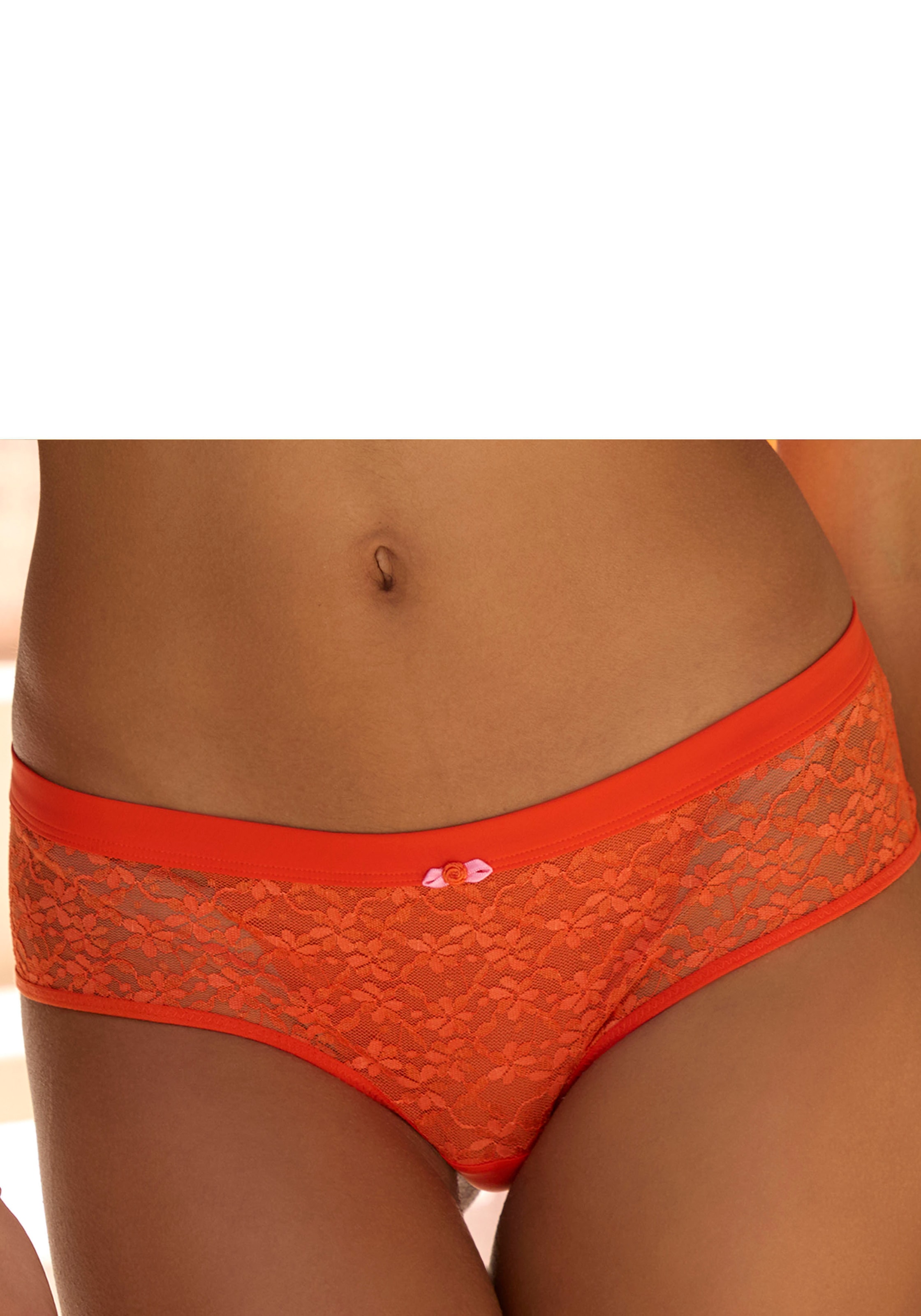 Vivance Stringpanty, aus zarter Spitze in blumiger Optik mit hübschem Zierdetail, Dessous