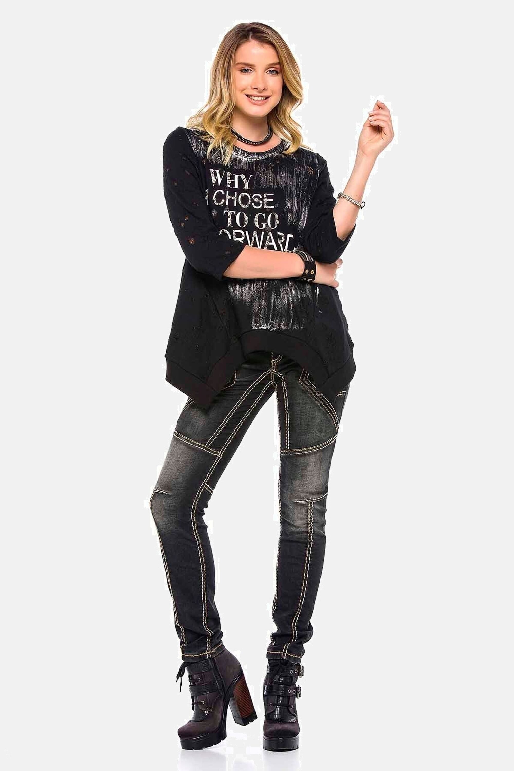 Cipo & Baxx Slim-fit-Jeans »Jeans«, mit extravagantem Nahtdesign, WD382
