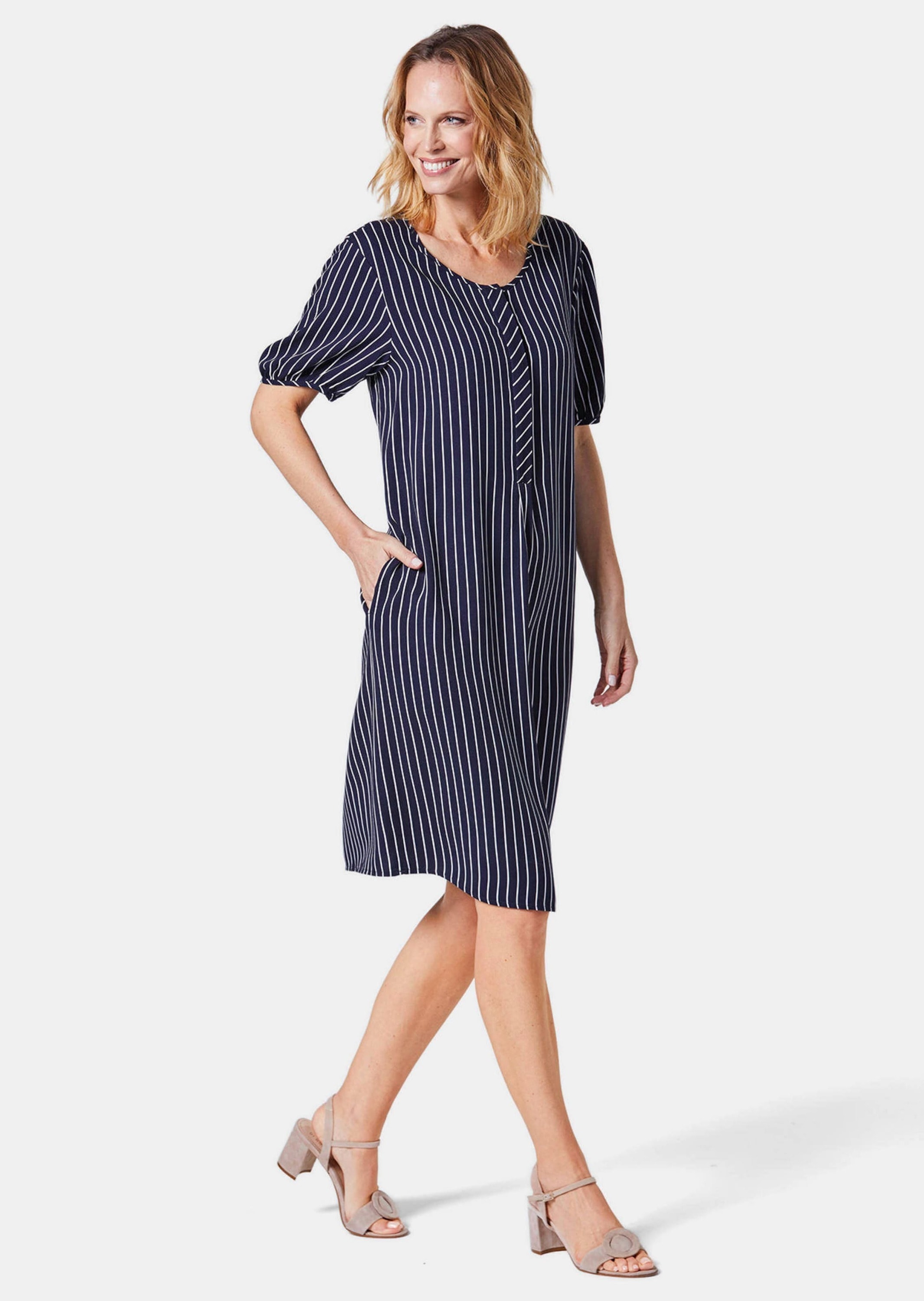 GOLDNER Sommerkleid »Kurzgröße Kleid in weich fallender Qualität«