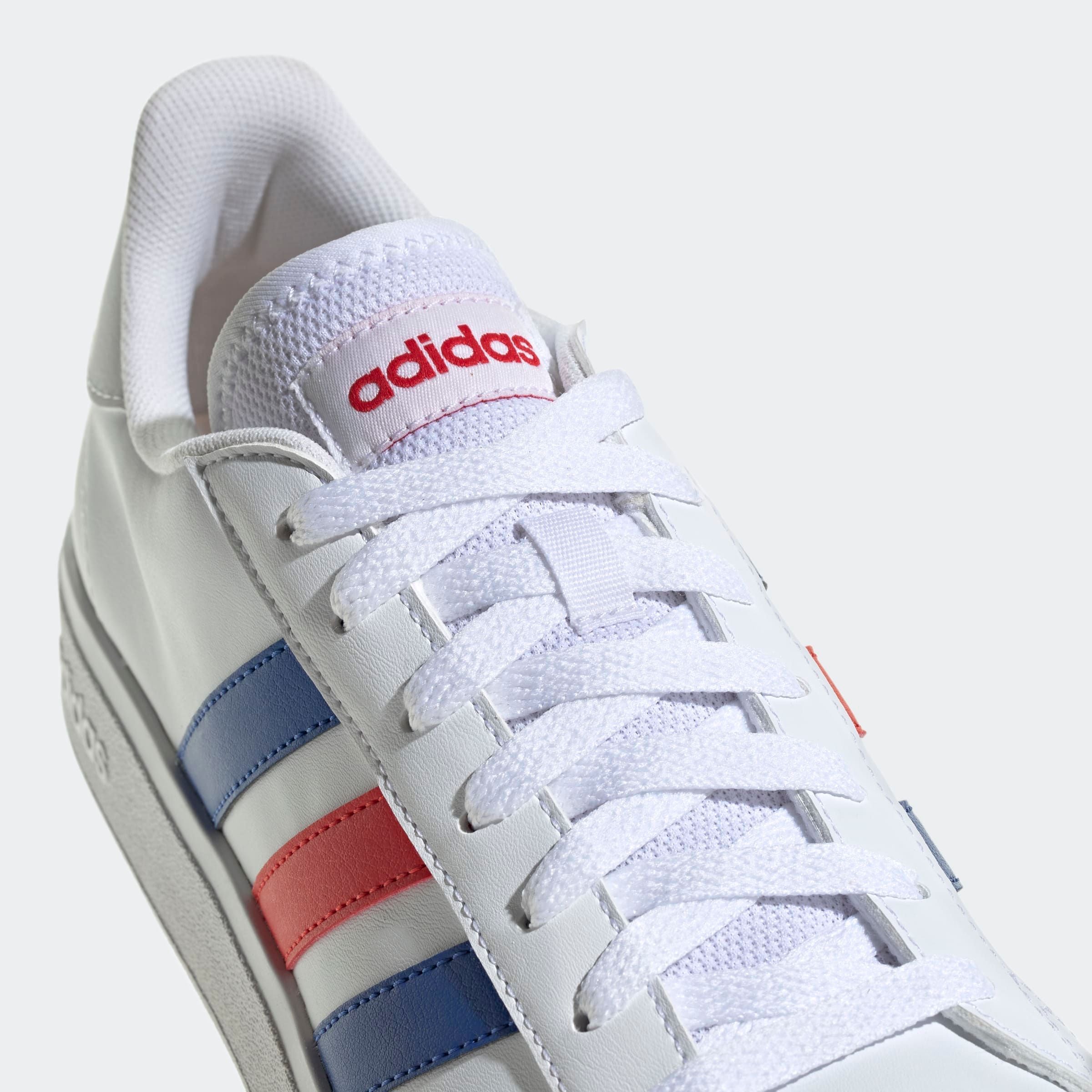 adidas Sportswear Sneaker »GRAND COURT TD LIFESTYLE COURT CASUAL«, Design auf den Spuren des adidas Superstar