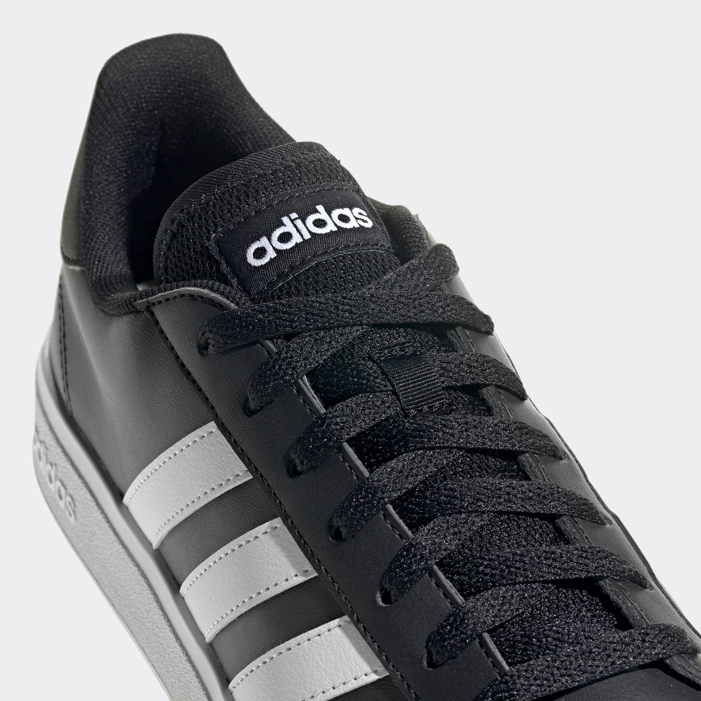 adidas Sportswear Sneaker »GRAND COURT TD LIFESTYLE COURT CASUAL«, Design auf den Spuren des adidas Superstar