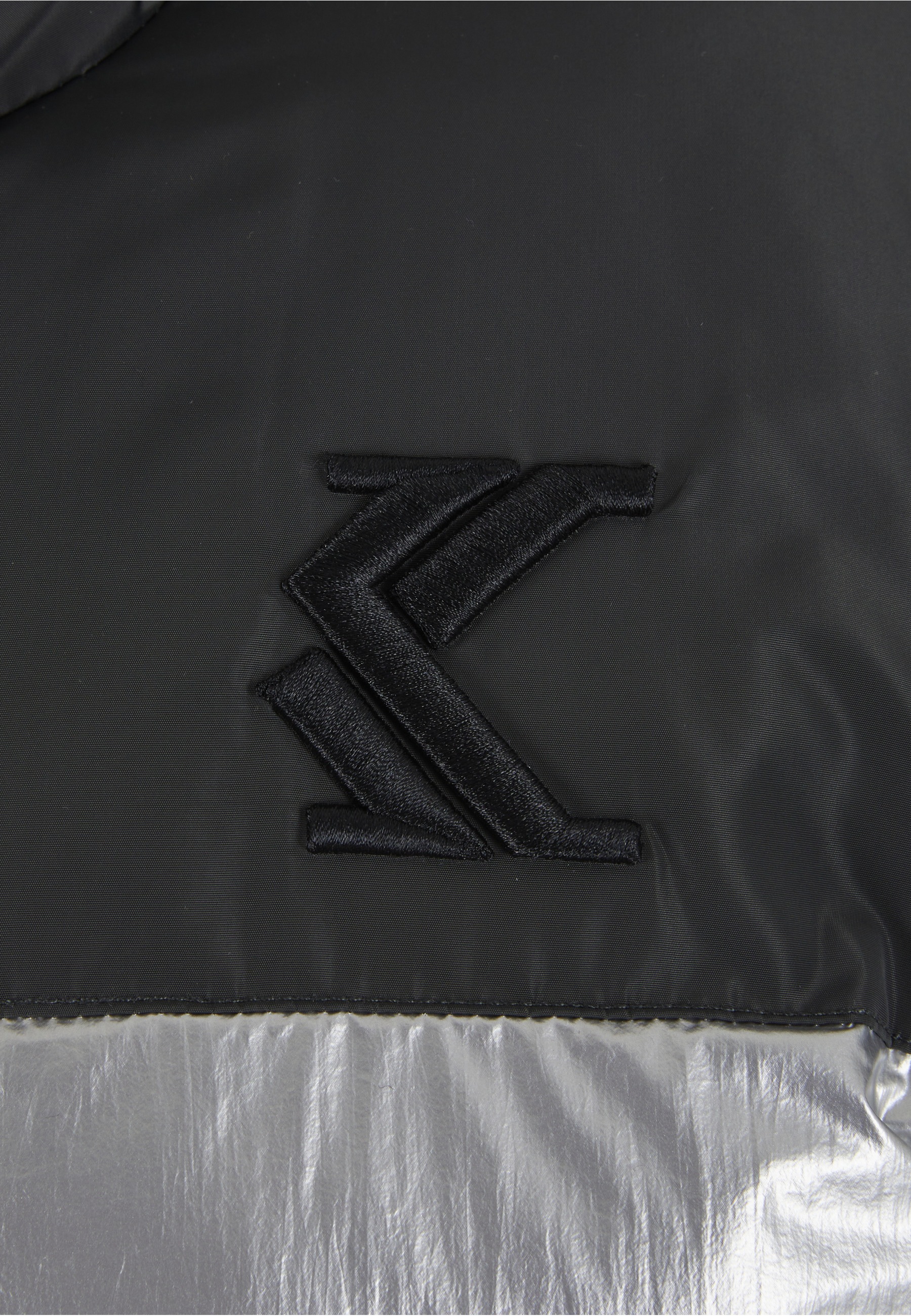 Karl Kani Winterjacke »Karl Kani KK Og Metallic Block Crop Puffer Jacket metallic« 1 Stk. tlg. ohne Kapuze
