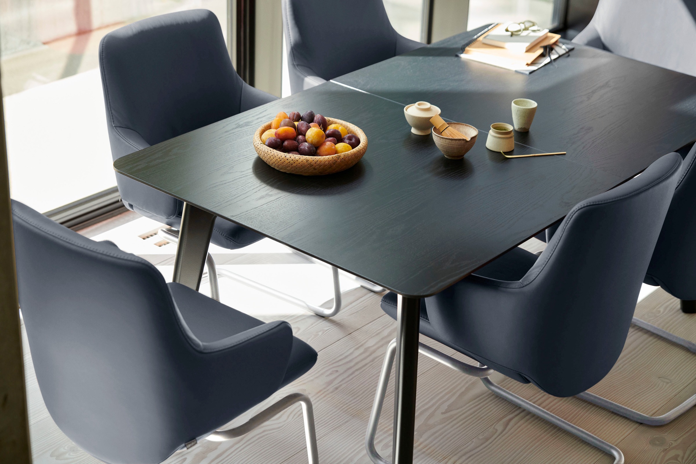 Stressless® Polsterstuhl »Laurel«, Leder PALOMA, Low Back mit Armlehne, Größe L, mit Beinen aus Stahl in Schwarz matt