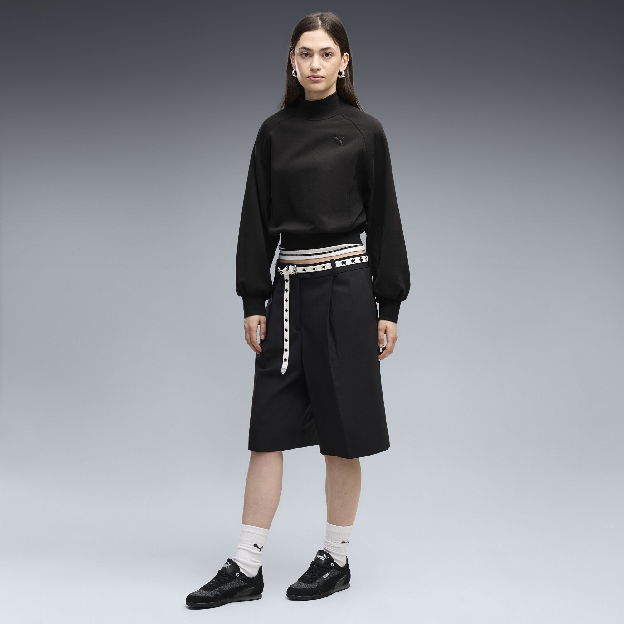 PUMA Sweatshirt »HER Relaxed Crew Sweatshirt mit Stehkragen Damen«
