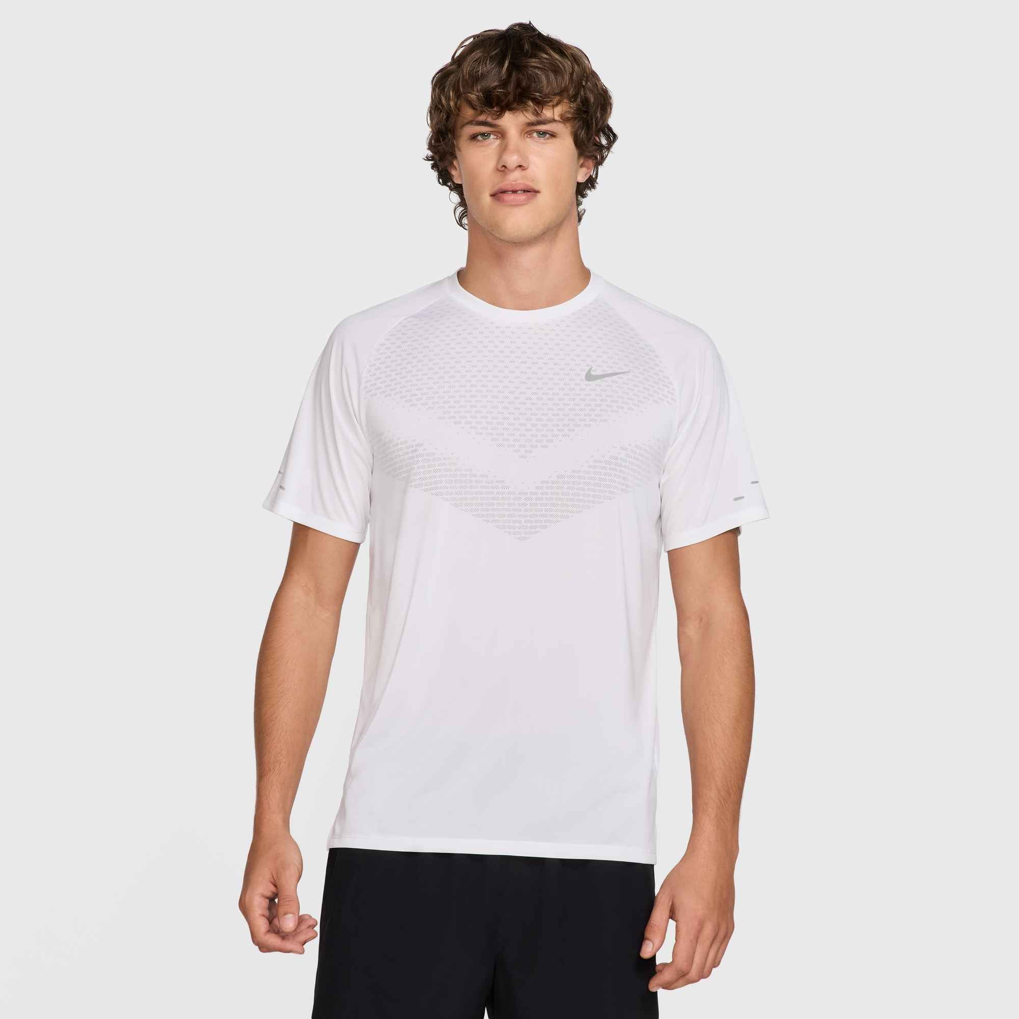 Nike Laufshirt »M NK DFADV STRIDE SS TOP« sportliche Passform, Kurzarm, für Lauftraining, atmungsaktiv