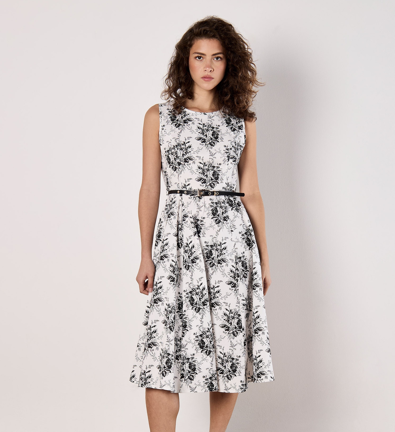 Apricot Midikleid "Midikleid mit Rosendruck" abnehmbarer Gürte, mit abmehmbarem Gürtel