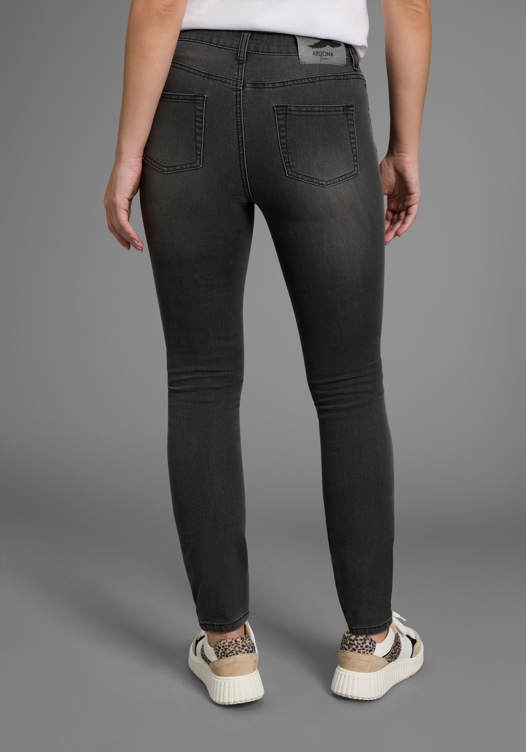 Arizona Slim-fit-Jeans »Shaping«, enge Passform, Röhrenjeans, Used-Look-Waschung, hohe Leibhöhe