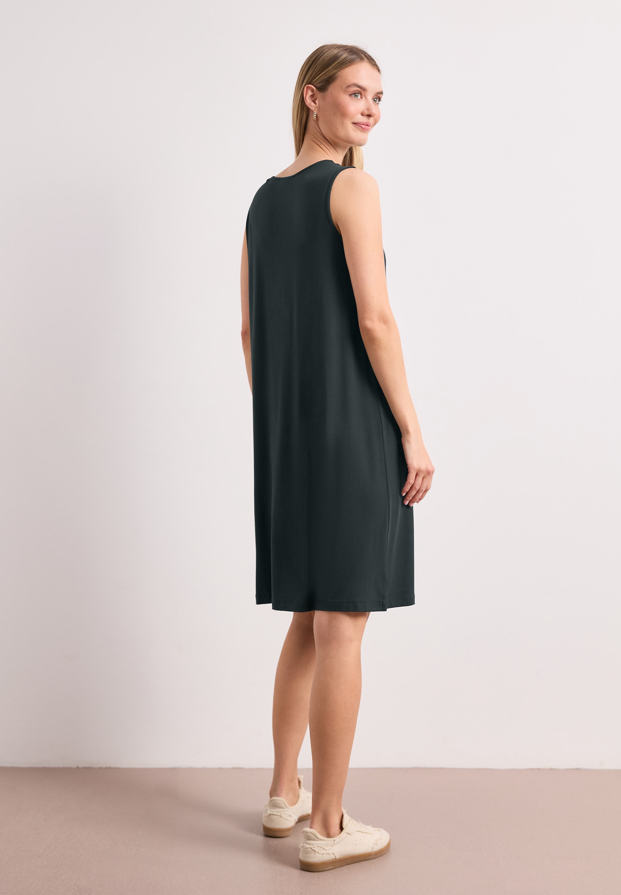STREET ONE Sommerkleid Ohne Taschen Sommerkleid - ärmellos -  mit Schnallendetail