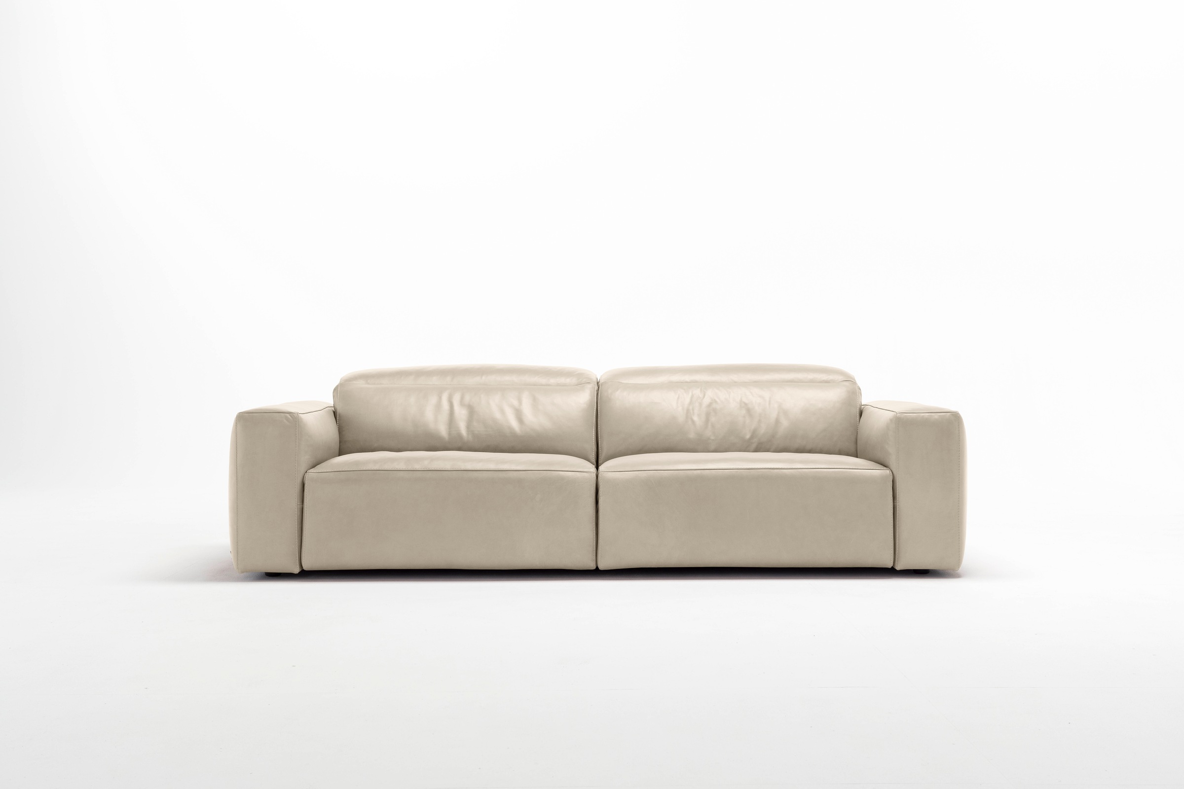 Egoitaliano 2,5-Sitzer "Beverly, Designsofa mit erstklassigem Sitzkomfort und tollen Details", Breite 242 cm, verstellba