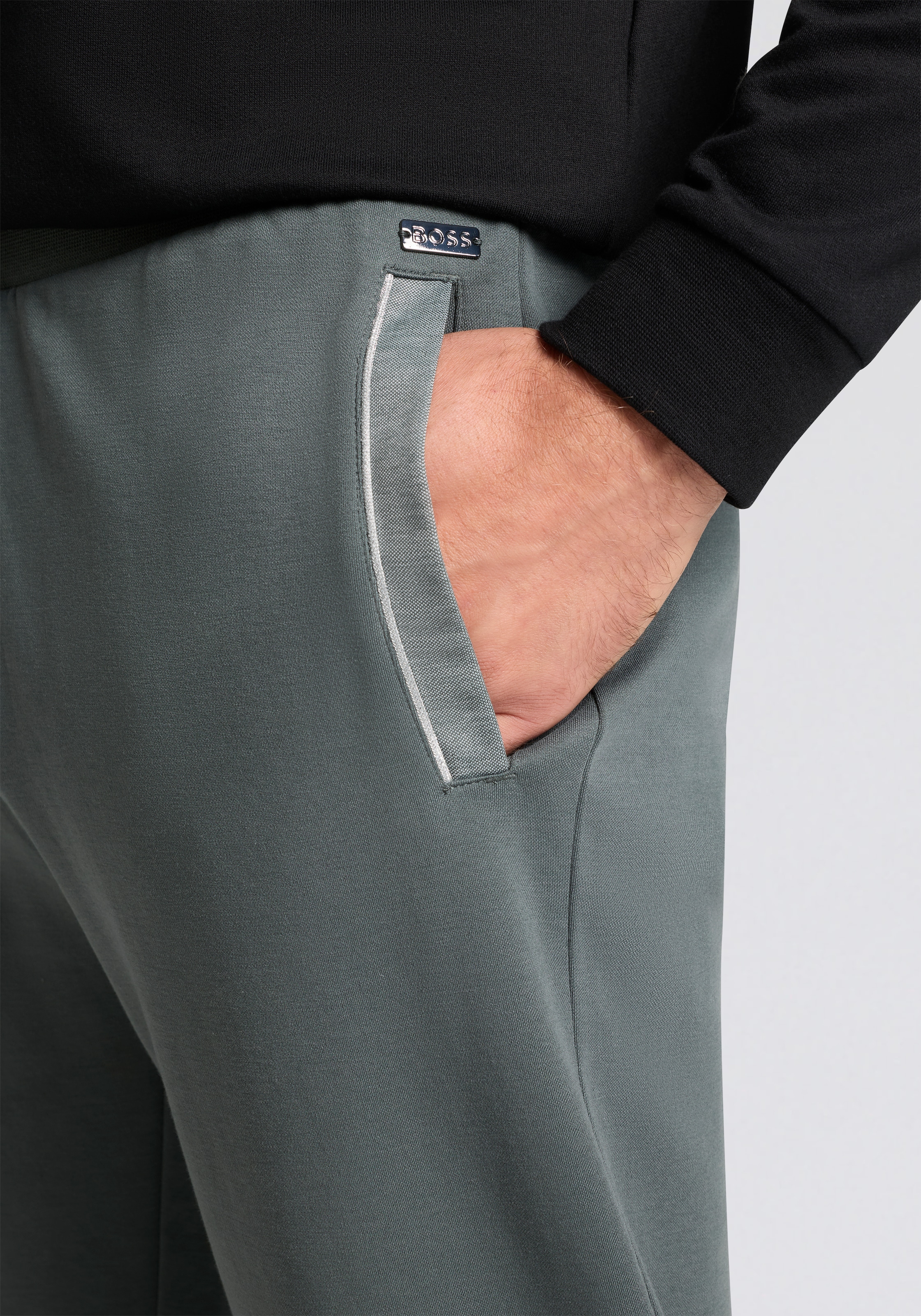 BOSS Jogginghose »Tracksuit Pants«  Neuheit, elastischer Bund mit Tunnelzug