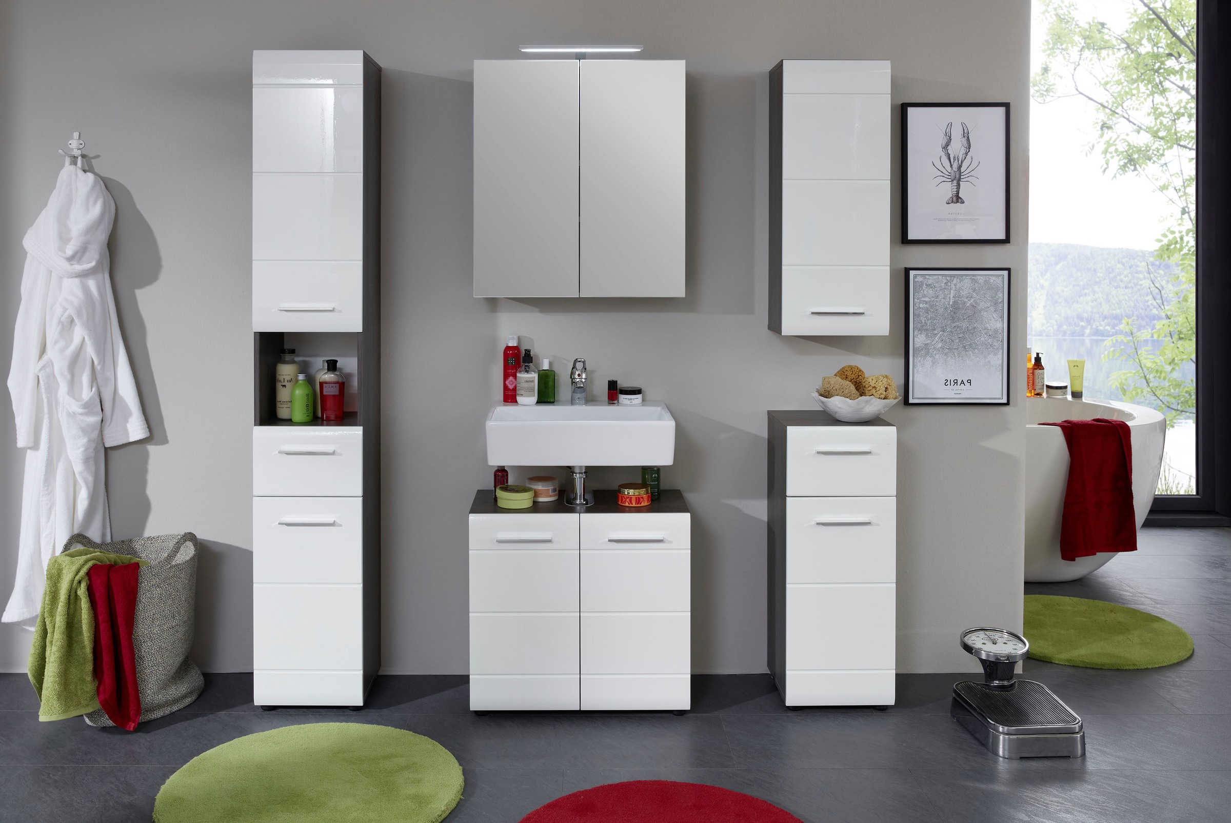 Badmöbel-Set WELLTIME, weiß, Kastenmöbel-Sets, "Sovana", Badezimmermöbel mit Hochglanzfronten inklusive Aufsatzleuchte