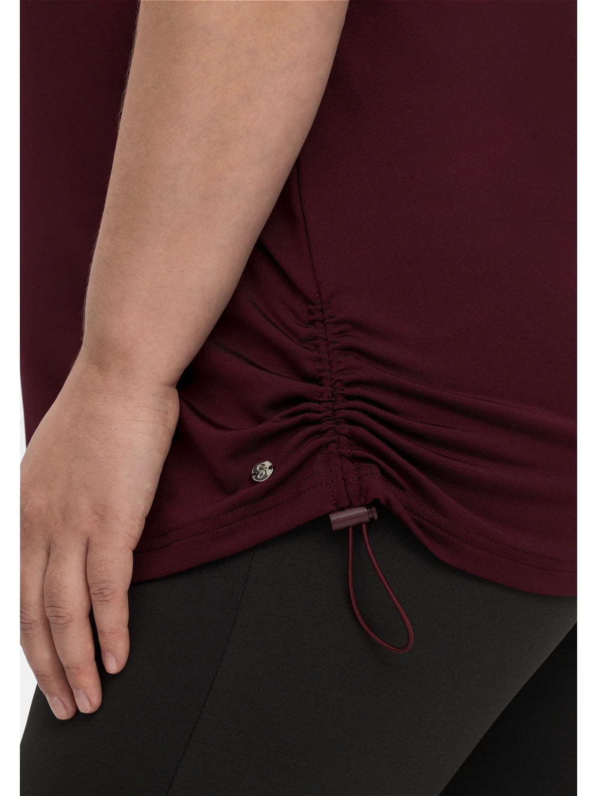 Sheego T-Shirt »Große Größen«, mit | bestellen Rückenteil, atmungsaktiv online raffiniertem BAUR