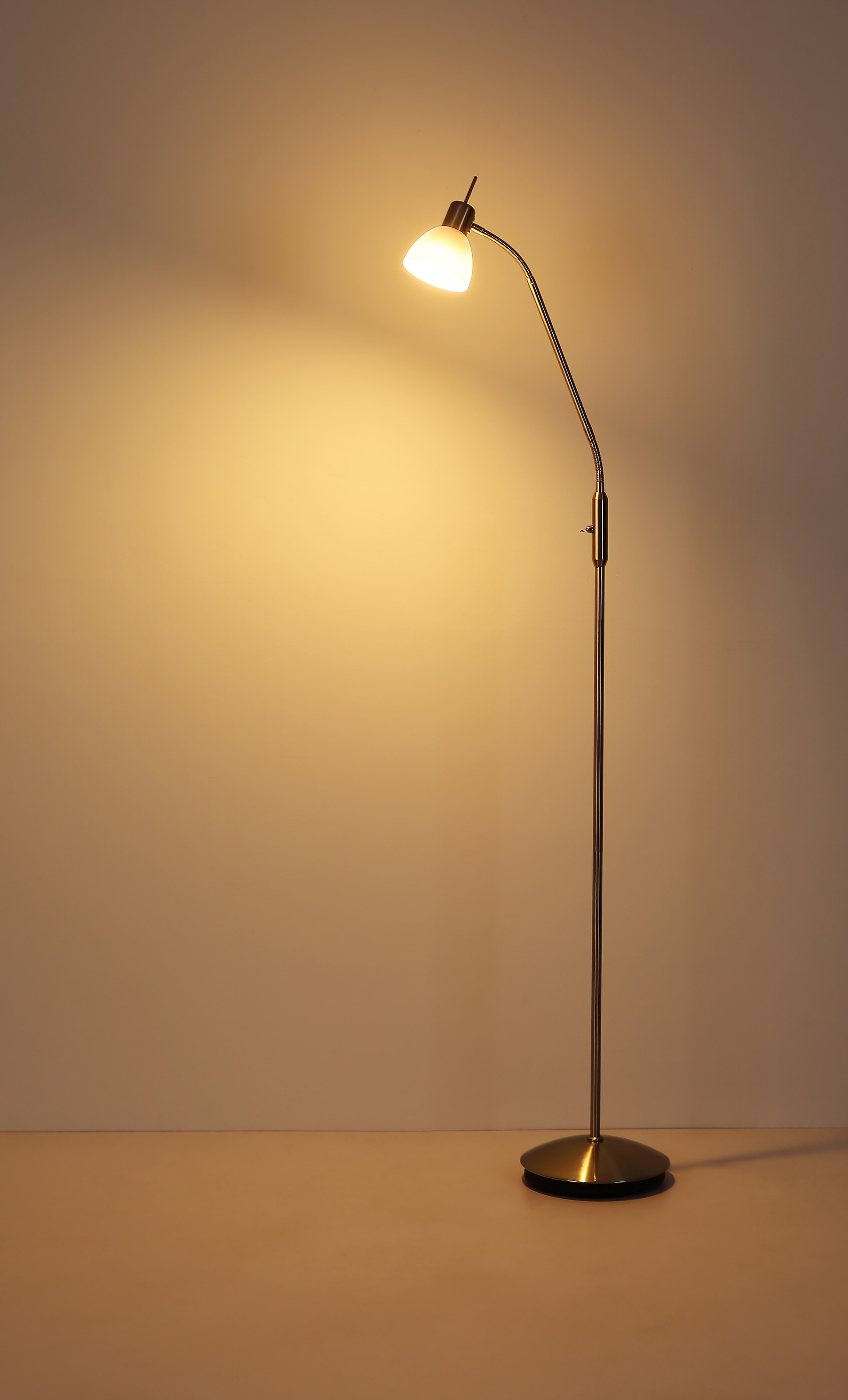 NOWA Stehlampe »MALTE« E14 1 Stk. Warmweiß Stehleuchte Nickel matt mit Glas opal, E14 LED 5W, Flexo