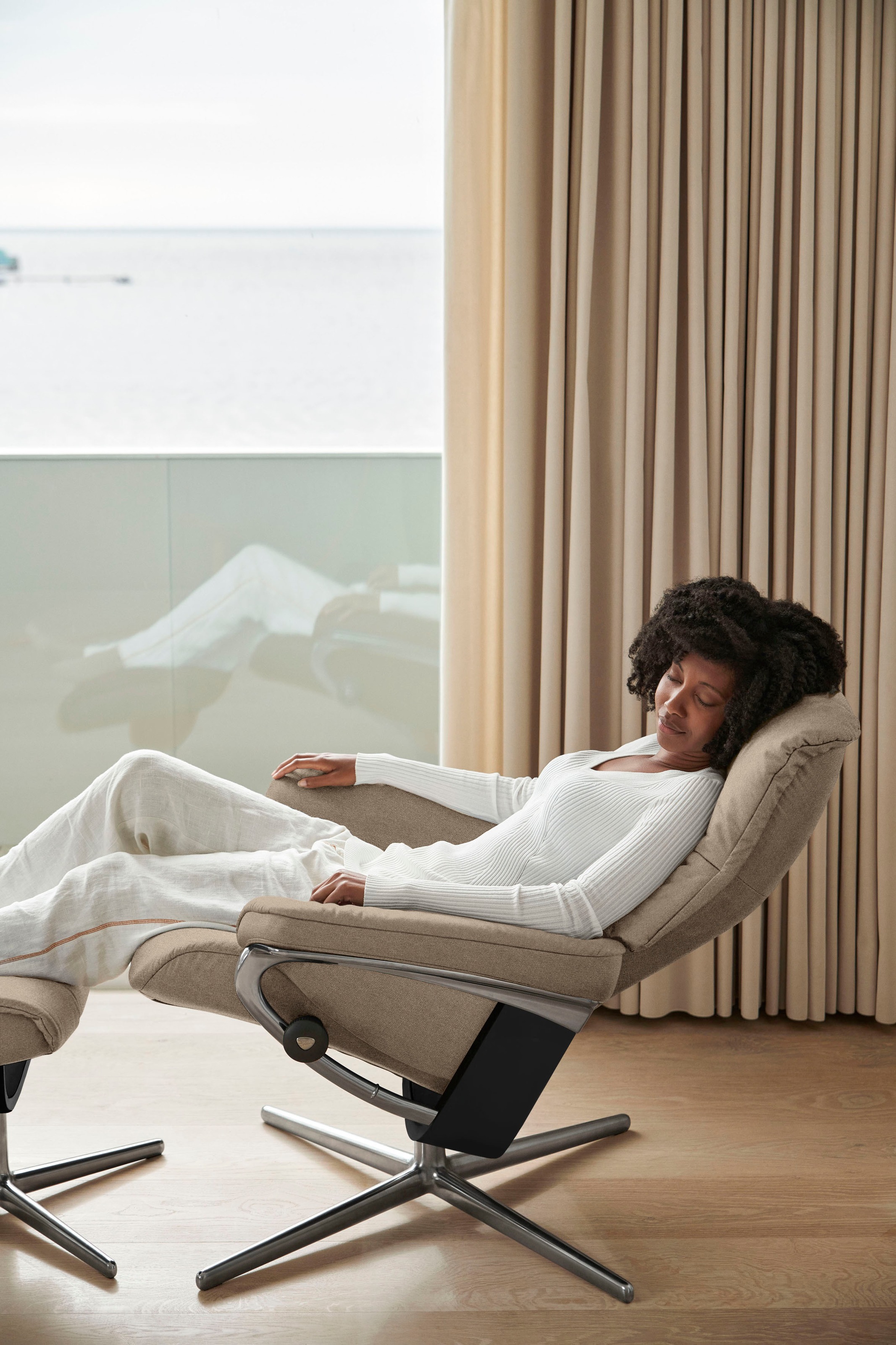 Stressless® Relaxsessel »Mayfair«, mit Cross Base, Größe S, M & L, Holzakzent Schwarz