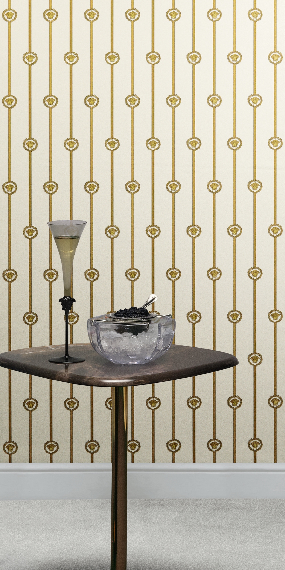 Versace Vliestapete "Versace 6 I Love Baroque –" 3D-Optik Barock Motiv geprägt Elegantes Streifendesign mit ikonischen Medaillons & feinem Glanz