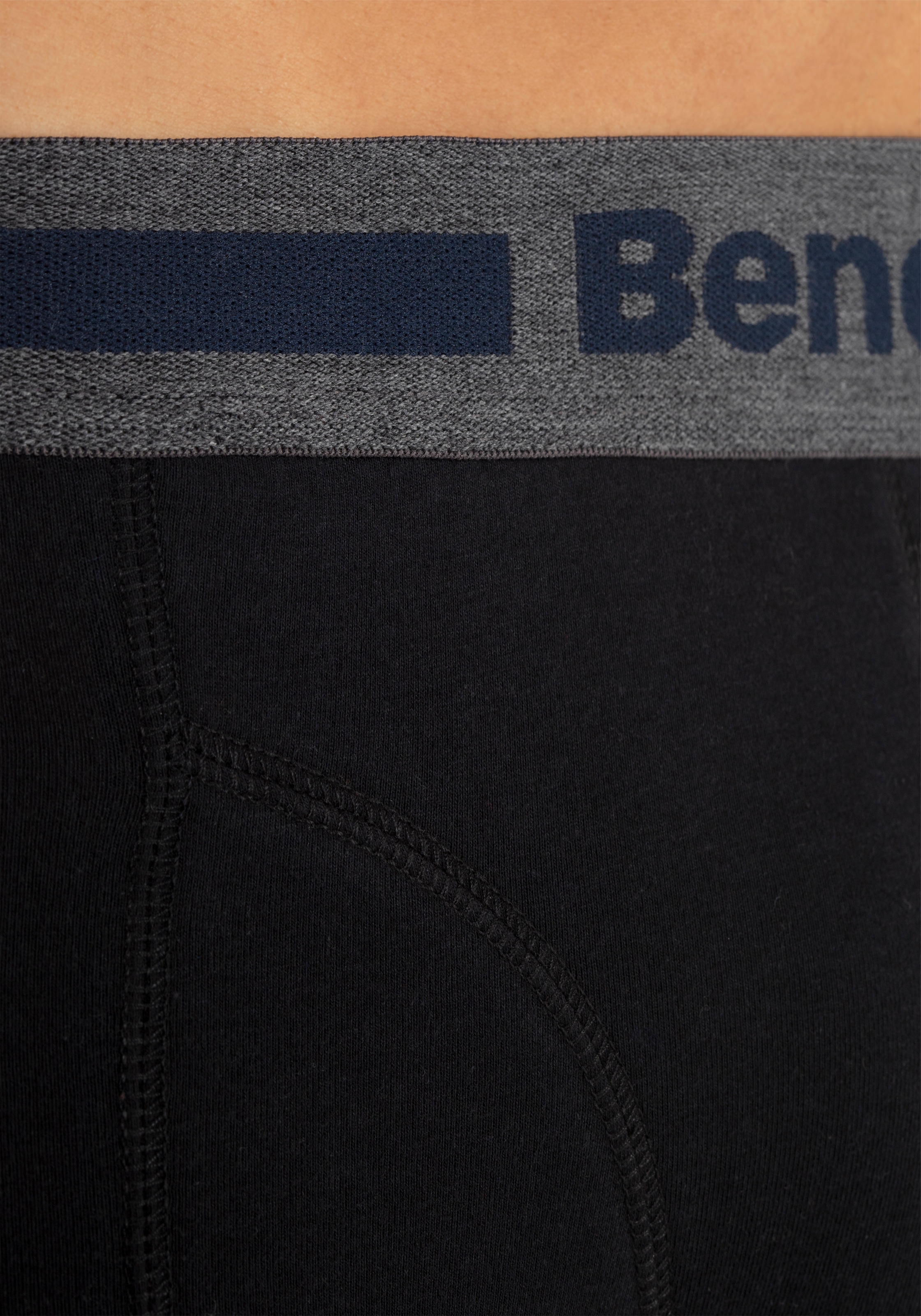 Bench. Boxer »Boxershorts für Herren«, (Packung, 4 St.), Unterhosen mit Overlock-Nähten vorn