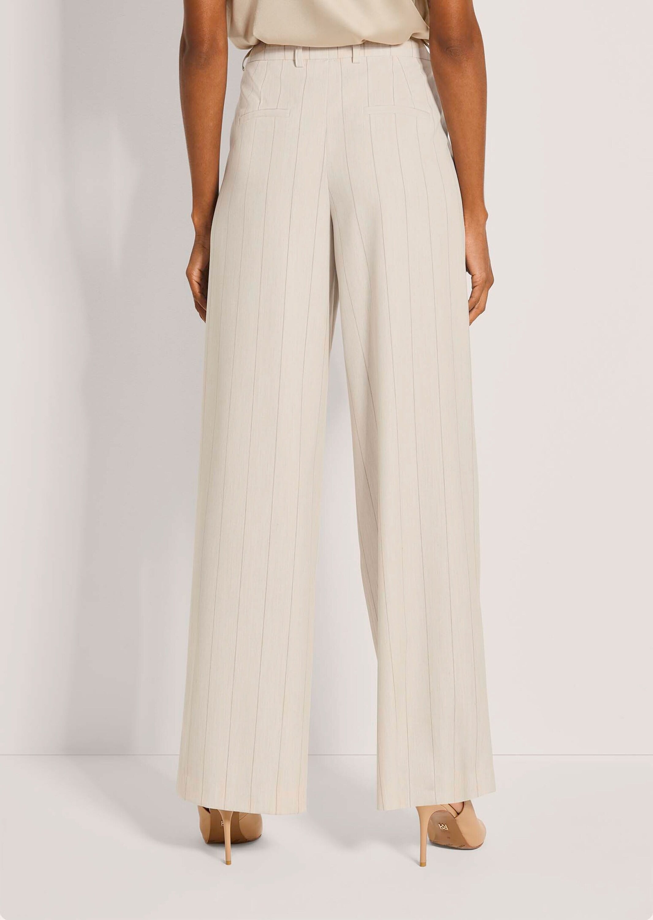 MADELEINE Bundfaltenhose »Bundfaltenhose Stoffhose mit Nadelstreifen«  Weite Nadelstreifenhose mit Bundfalte