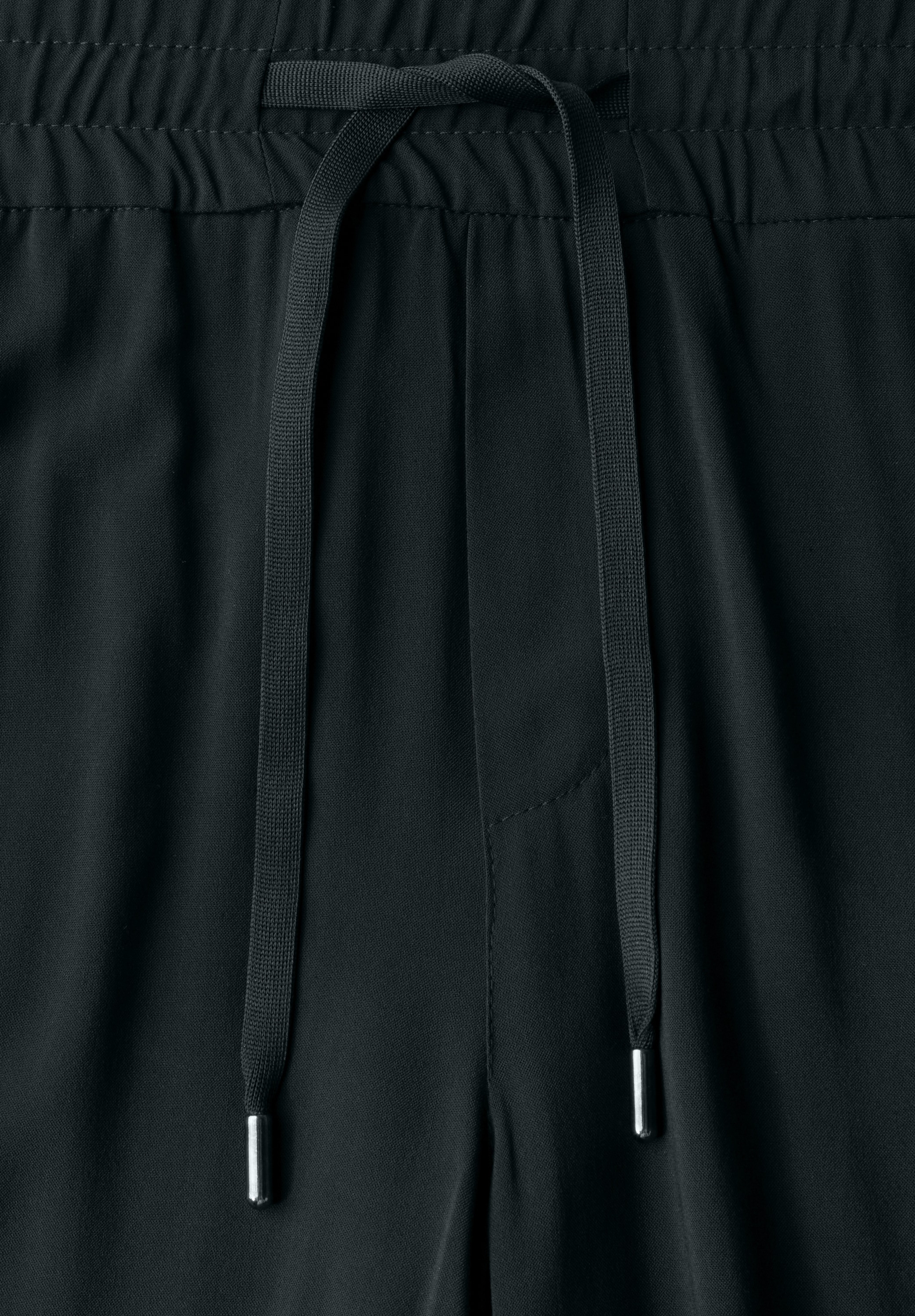 STREET ONE Stoffhose, mit seitlichen Einschubtaschen