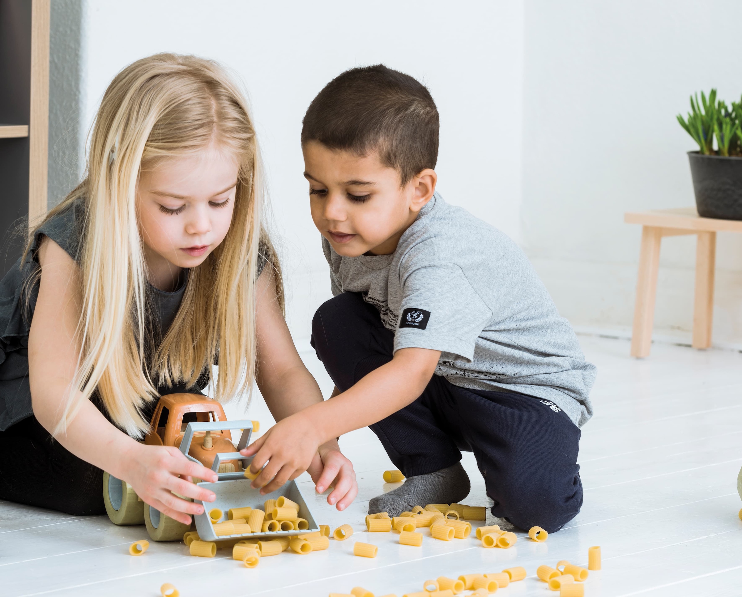 Spielzeug-Traktor »Bio Traktor mit Lader«, Made in Europe