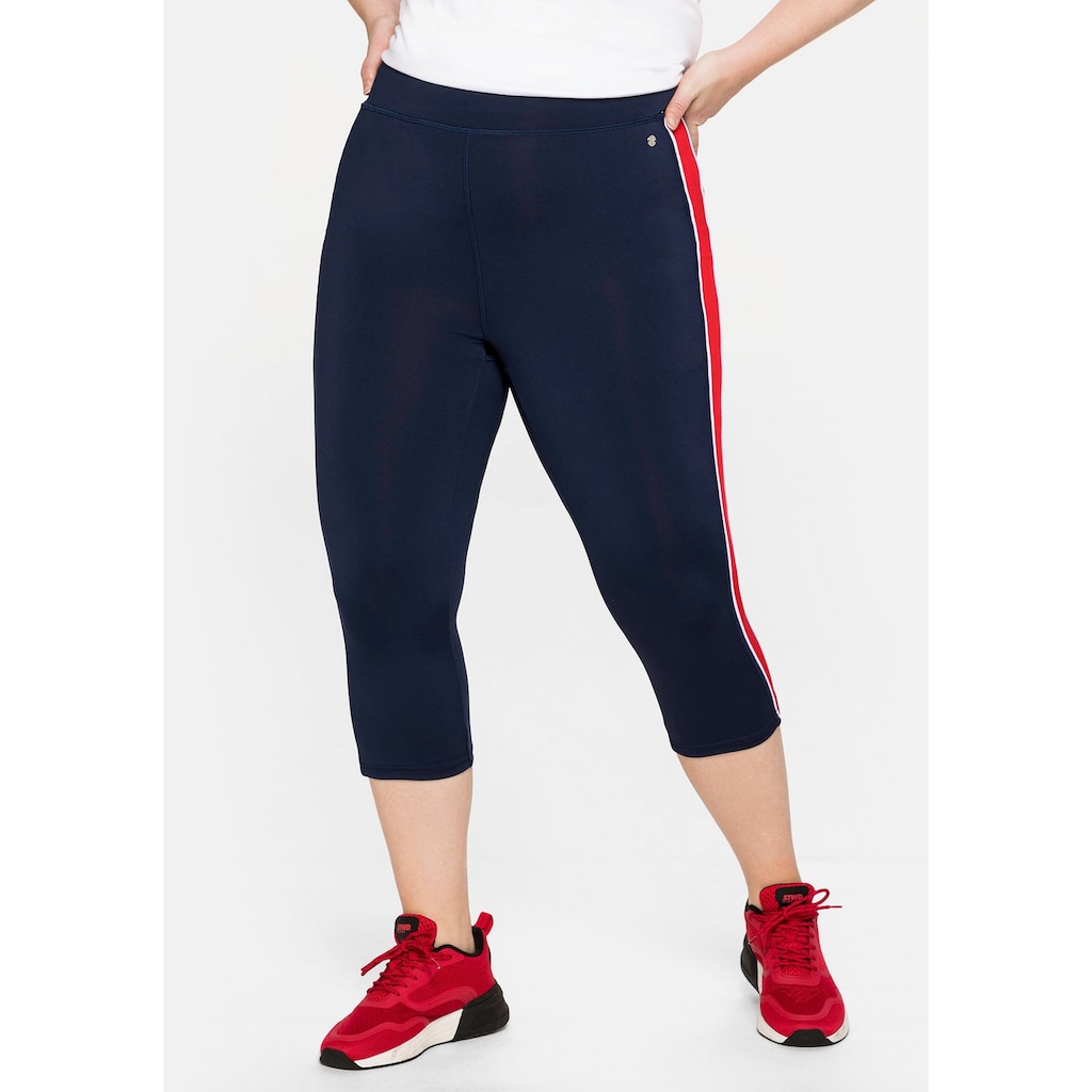 Sheego Sporthose »Große Größen« aus Funktionsmaterial mit Kontraststreifen Sheego Sporthose »Große Größen« aus Funktionsmaterial mit Kontraststreifen