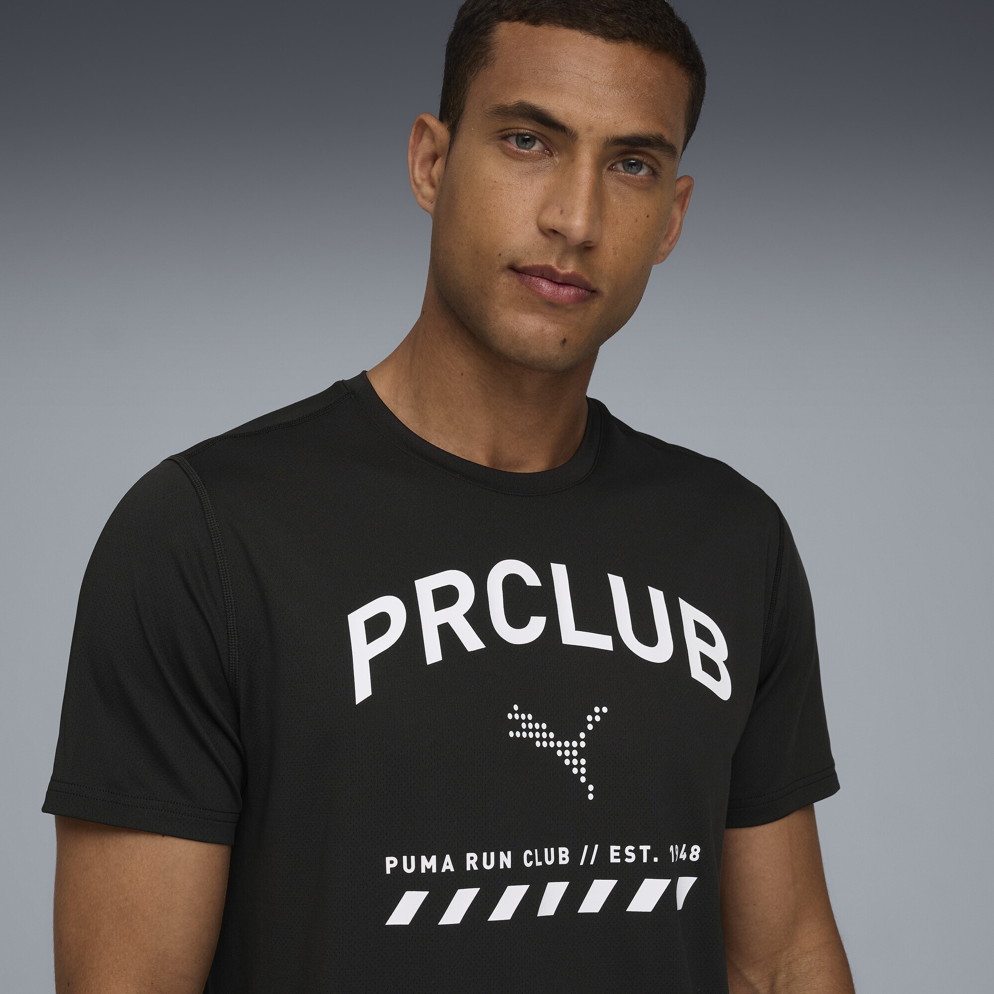 PUMA Laufshirt »RUN CLUB Graphic Mesh T-Shirt Herren«