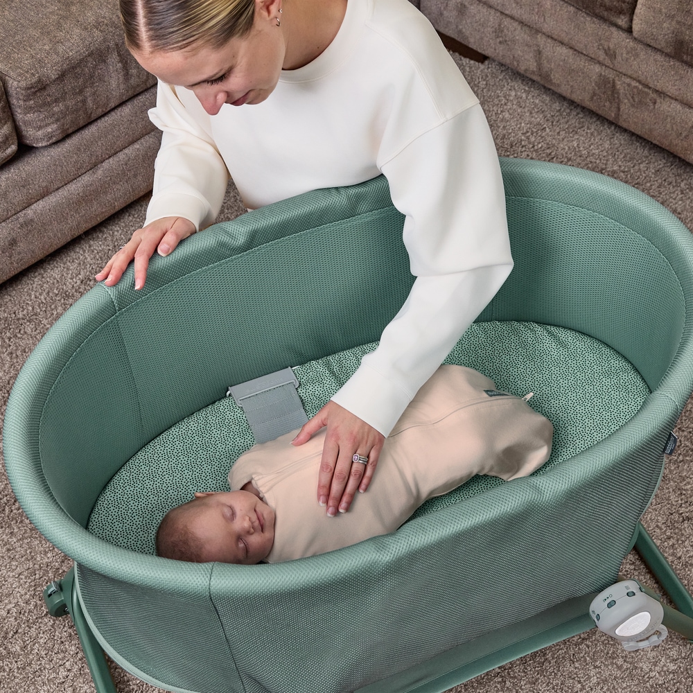 ingenuity Baby-Reisebett »Snooze & Stow™ Easy-Folding Bassinet, grün« faltbar