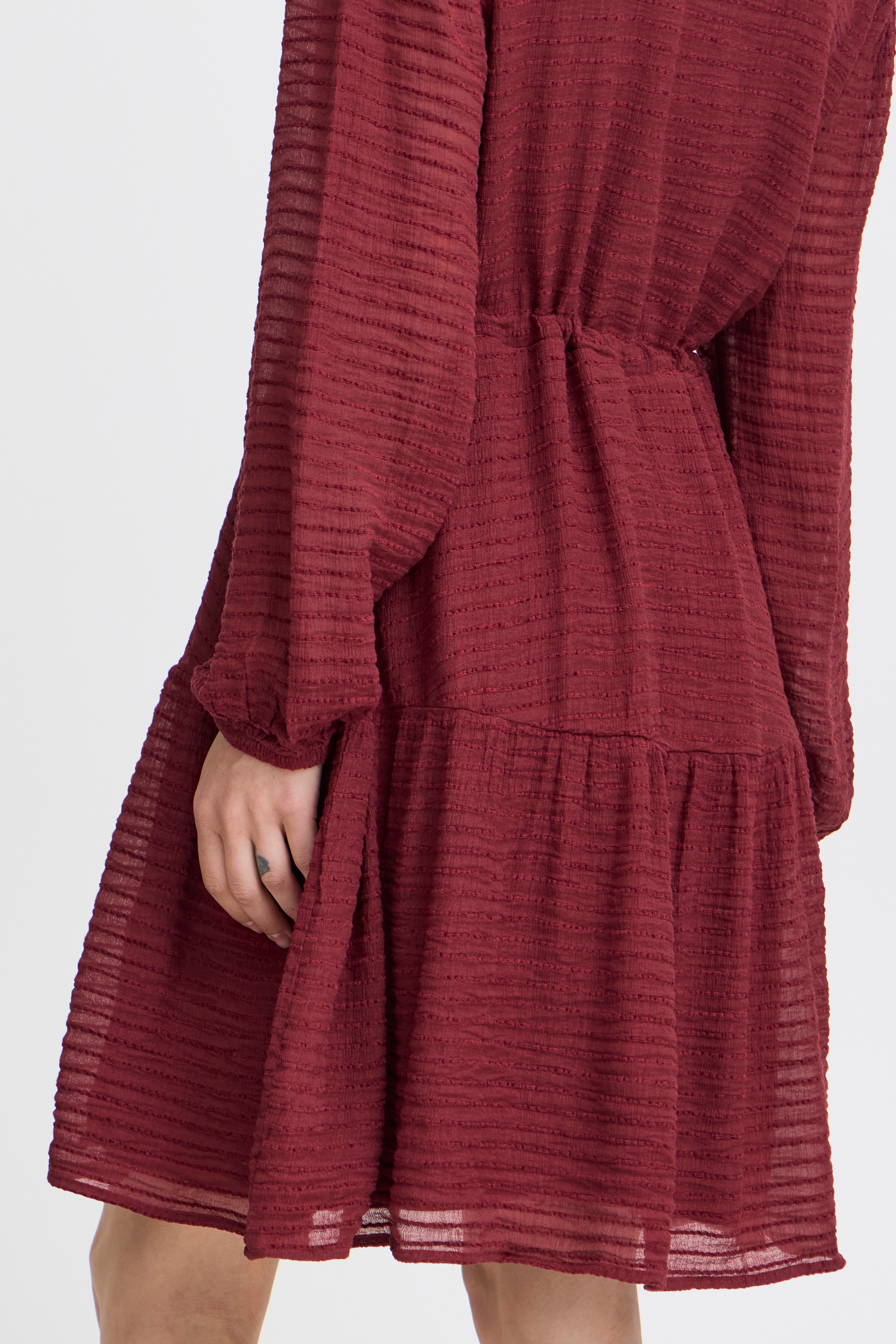 b.young Midikleid »Kleid BYHELIA«