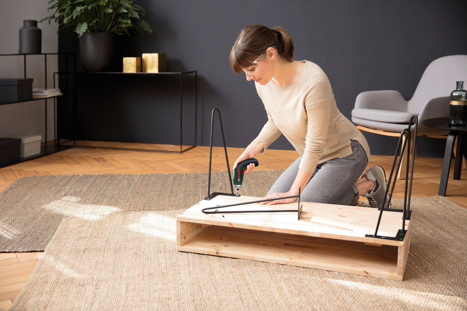 Bosch Home & Garden Akku-Schrauber »IXO 8 Basic, 1 x Akku BA 4V 2.0Ah, Aufbewahrungsbox« Inkl. Akku
