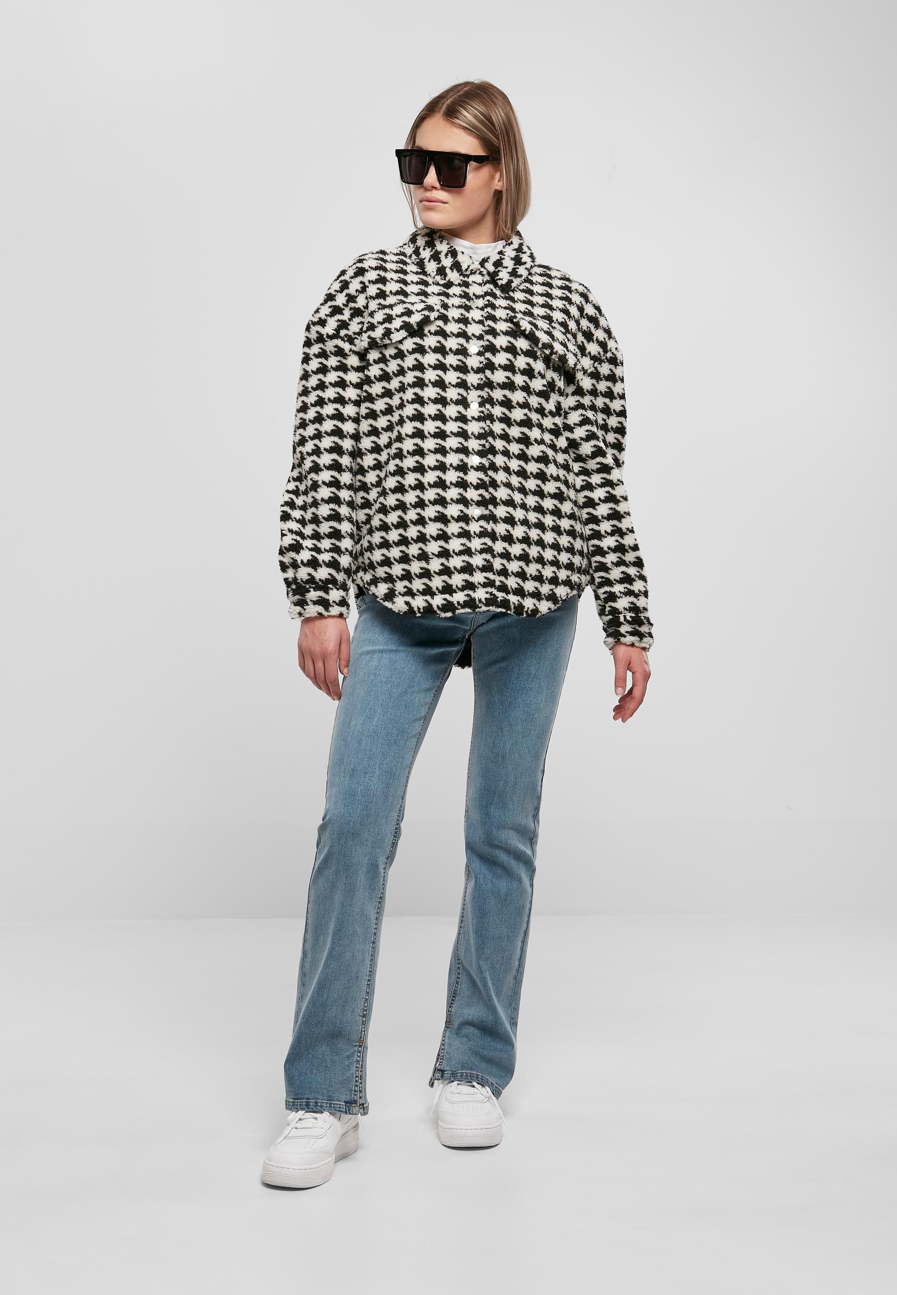 URBAN CLASSICS Allwetterjacke »Urban Classics Damen Ladies AOP Sherpa Overshirt«, (1 St.), ohne Kapuze