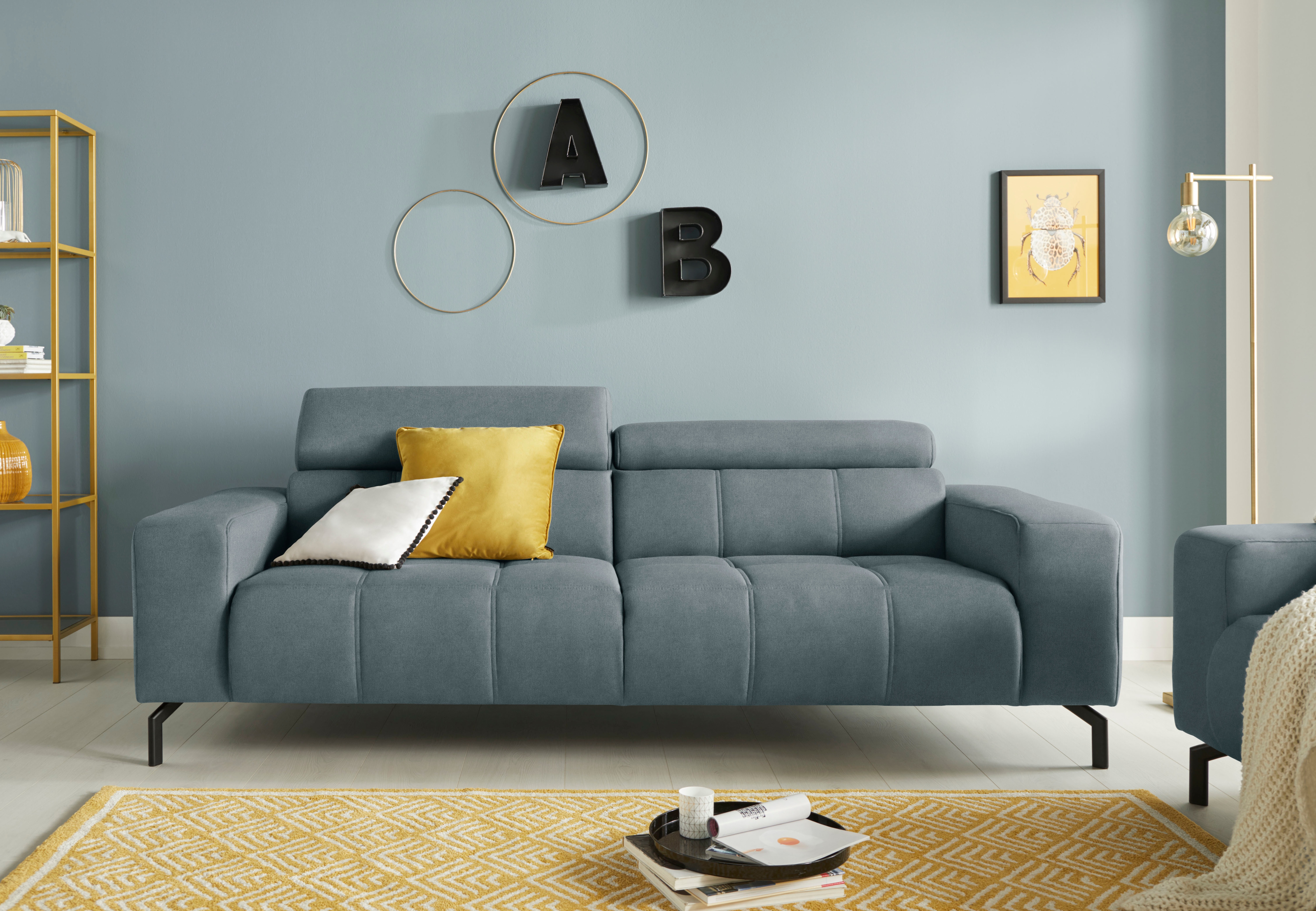 DOMO collection 2,5-Sitzer "Cunelli, moderne Sitznähte als Designelement, fester Sitzkomfort" whlw. verstellbare Kopfteile, passend für gängige Saugroboter