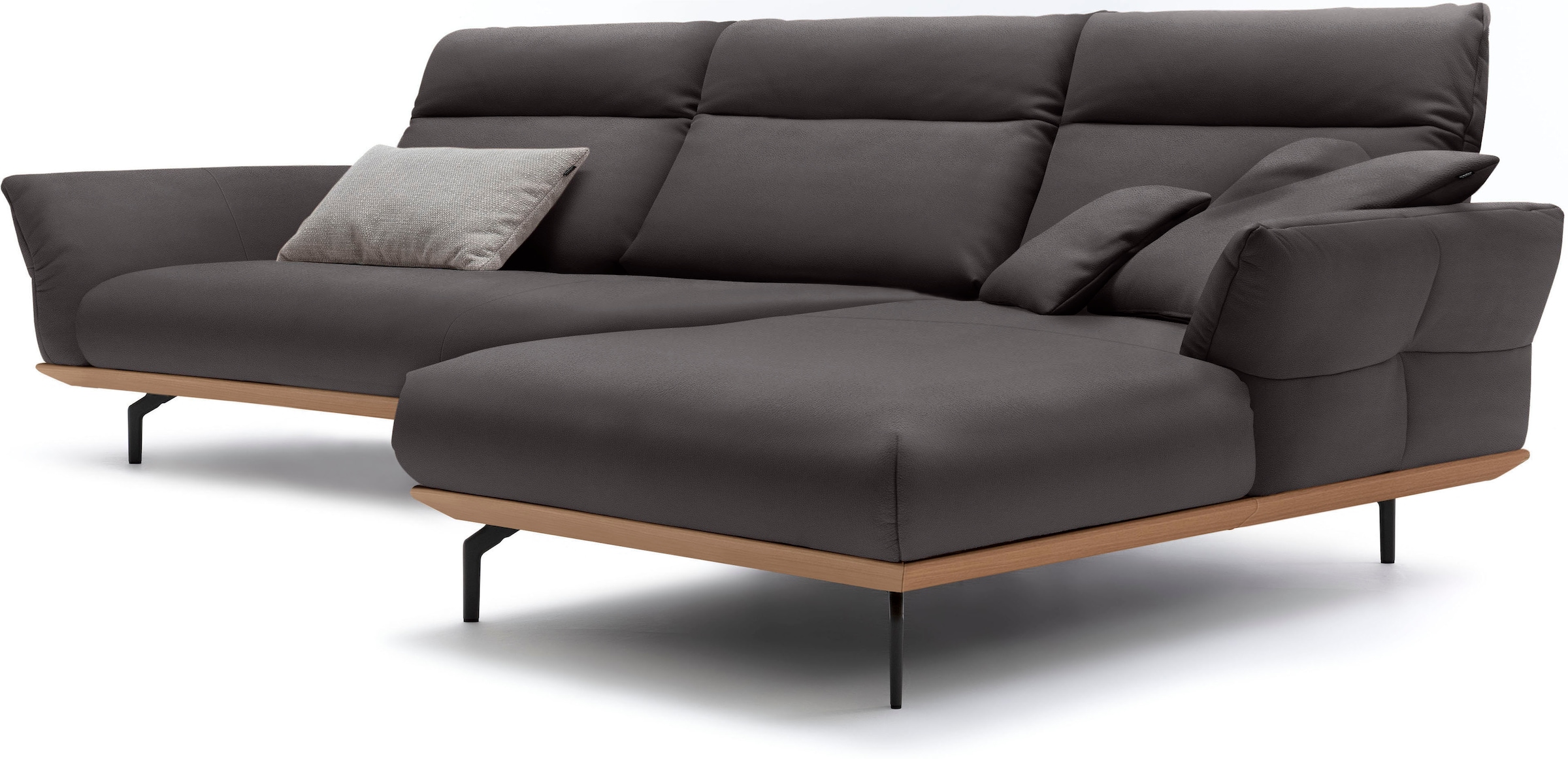 Creation BY ROLF BENZ Ecksofa »CR.460«, Sockel in Eiche, Winkelfüße in Umbragrau, Breite 338 cm