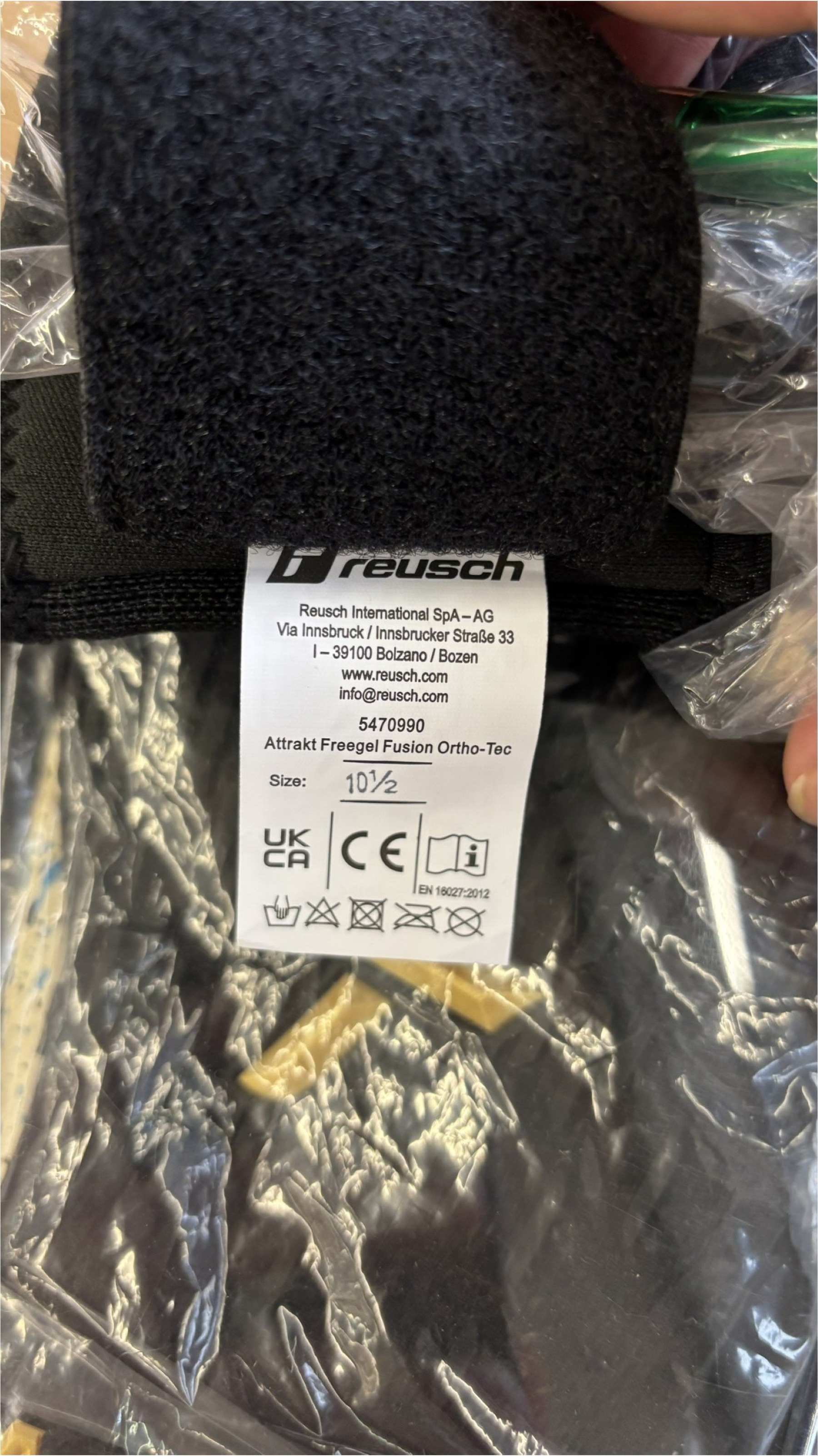 Reusch Torwarthandschuhe »Attrakt Freegel Fusion Ortho-Tec« mit Evolution Negative Cut