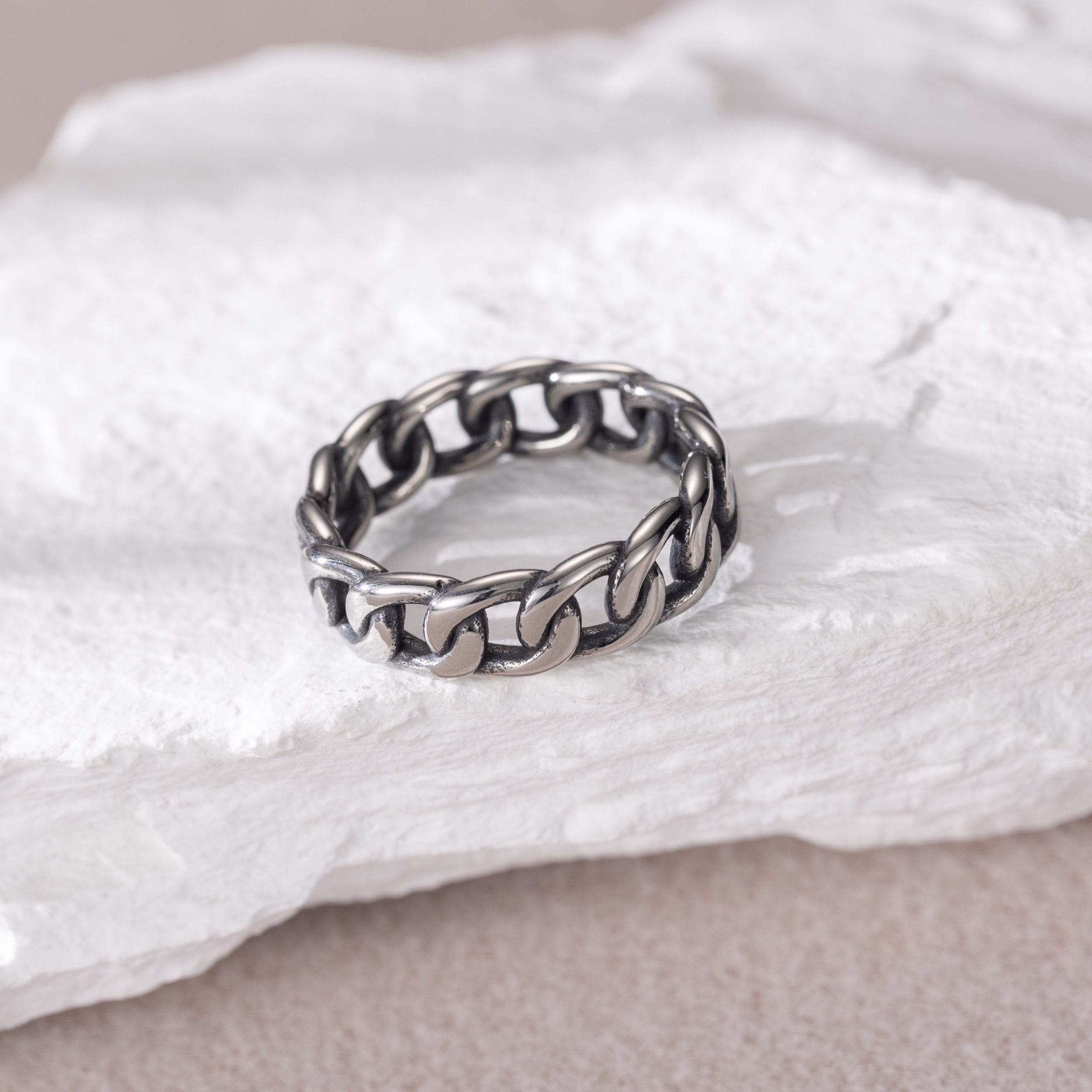 Firetti Fingerring »Schmuck Geschenk Edelstahl Ring Damenring Herrenring Panzerkette Color«