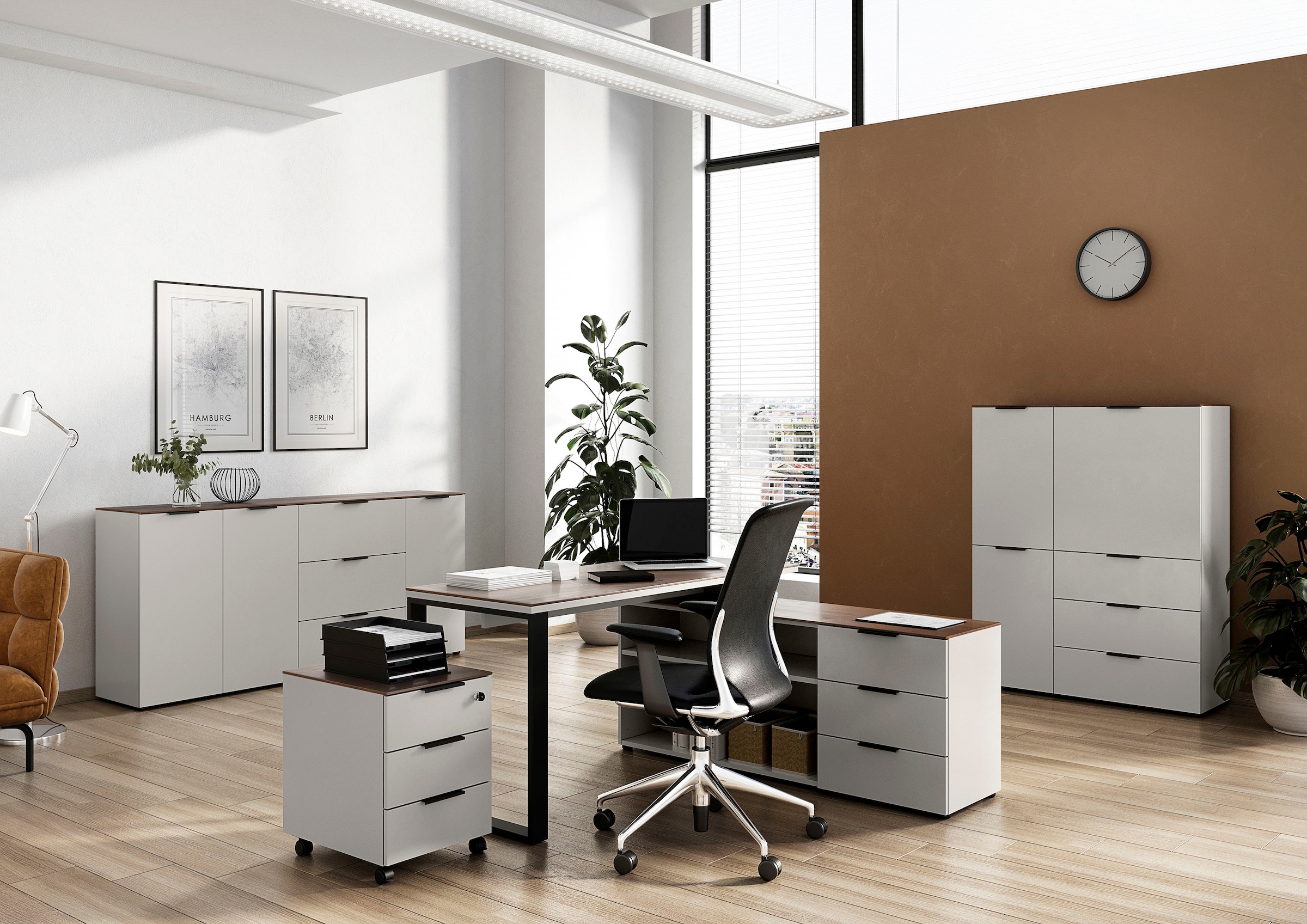 GERMANIA Highboard »California«, Höhe 146 cm, mit filigraner Deckplatte