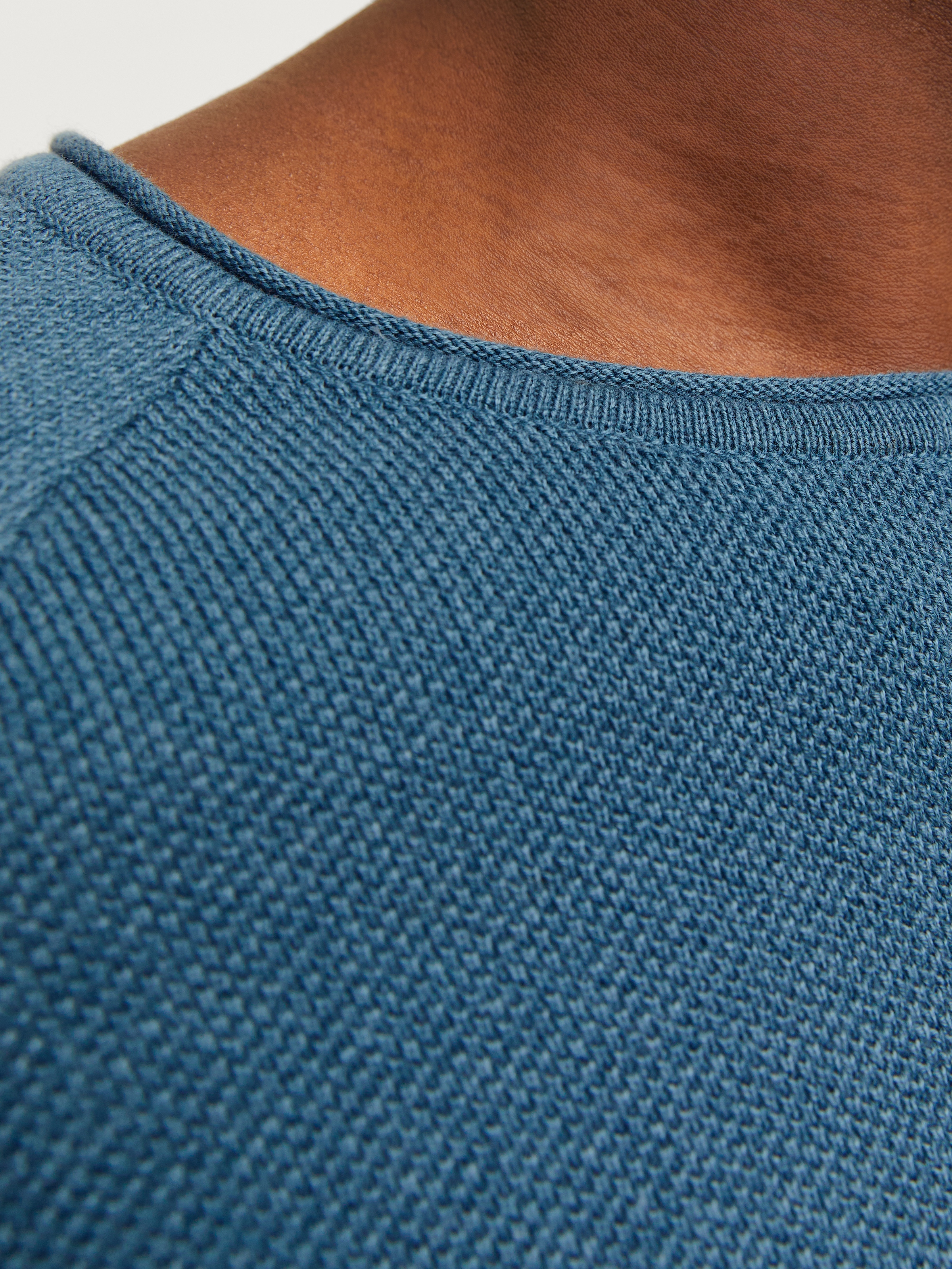 Jack & Jones Rundhalspullover »JJEHILL KNIT CREW NECK NOOS«, aus Strukturstrick