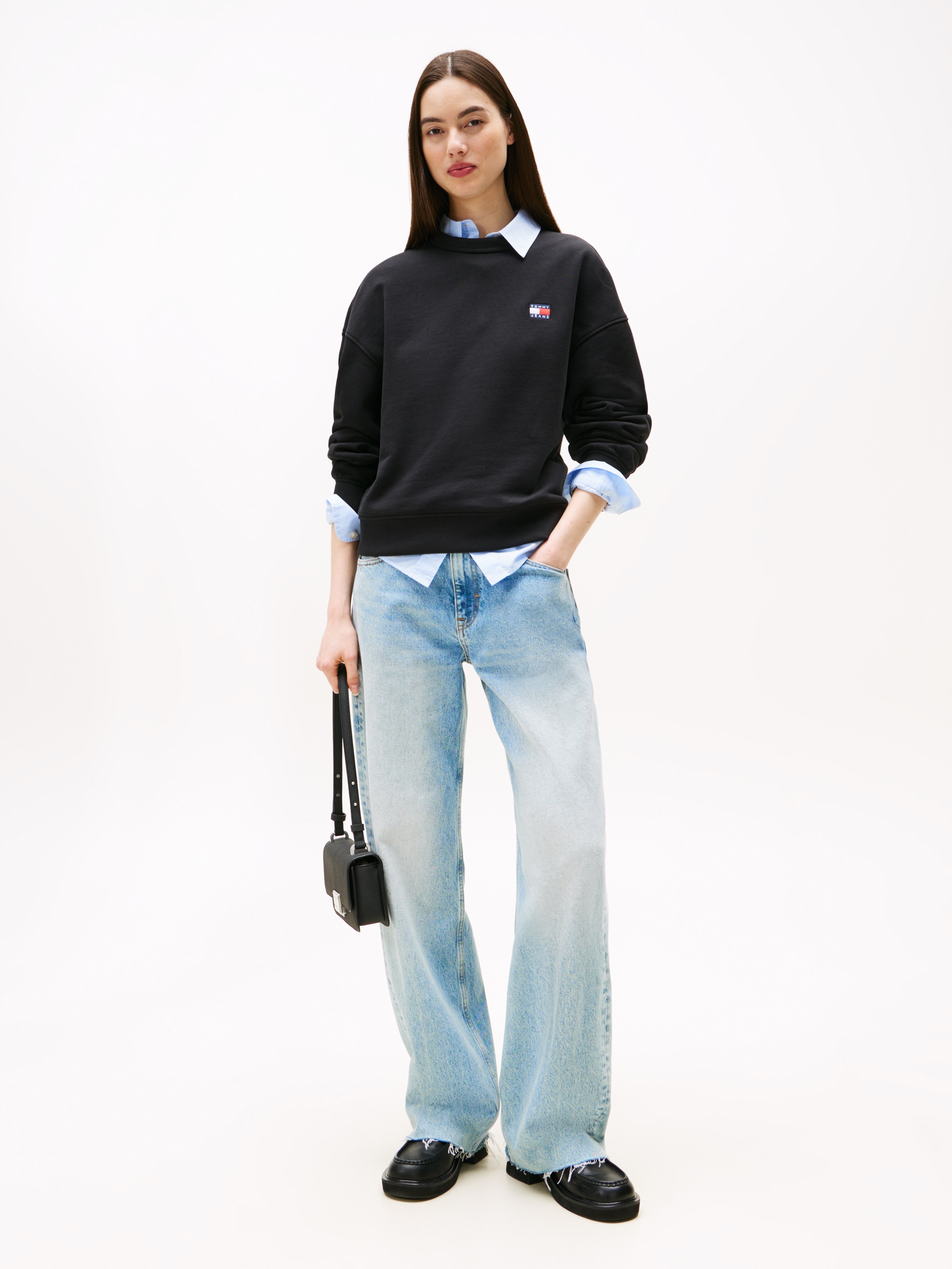Tommy Jeans Sweatshirt »TJW BXY BADGE CREW«, mit Logo-Badge