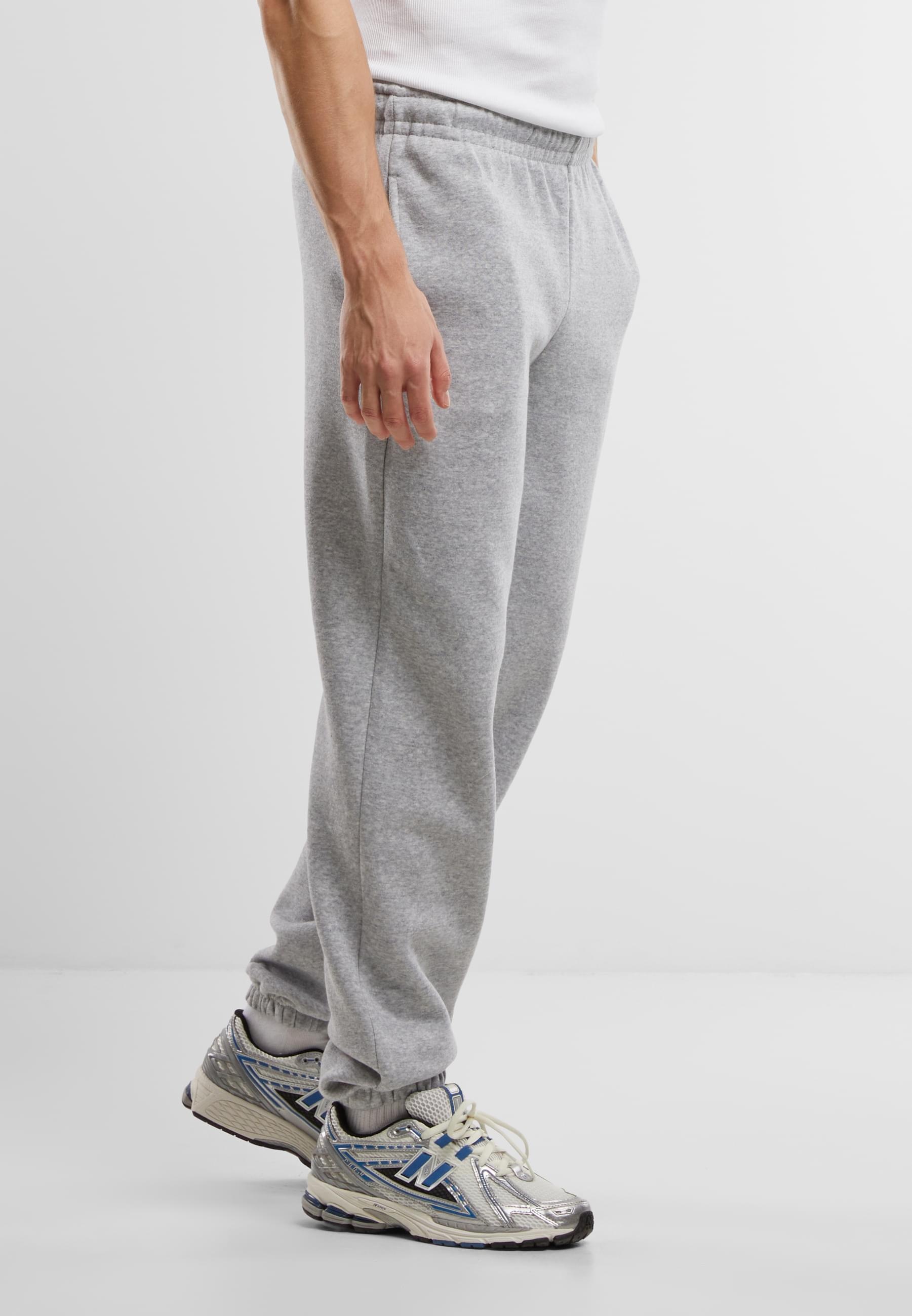 URBAN CLASSICS Jogginghose »Urban Classics Basic Essential Sweatpants«, (1 tlg.)